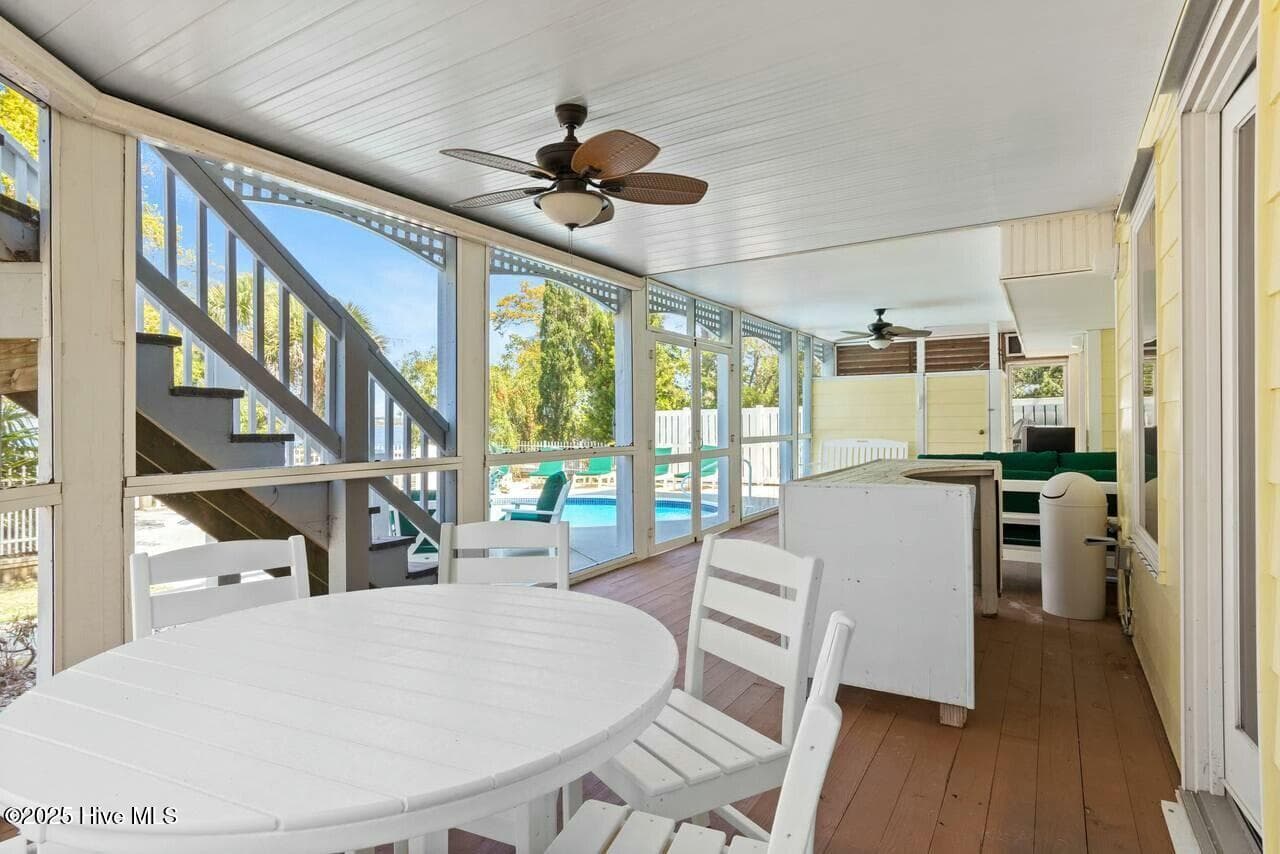 Screen Porch - 7012 Sound Drive, Emerald Isle, NC 28594
