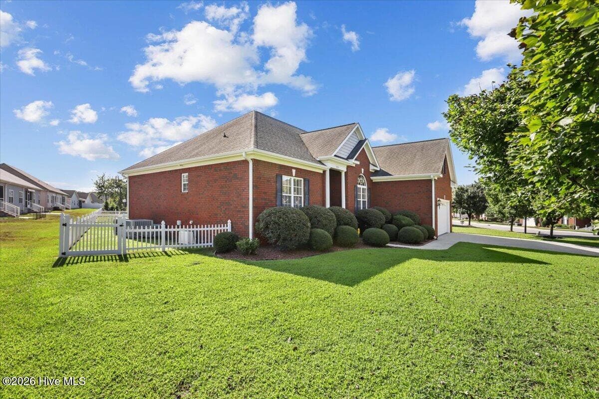 Single Family Residence at 207 Kingston Circle, Goldsboro, NC 27530, photo 4 of 44