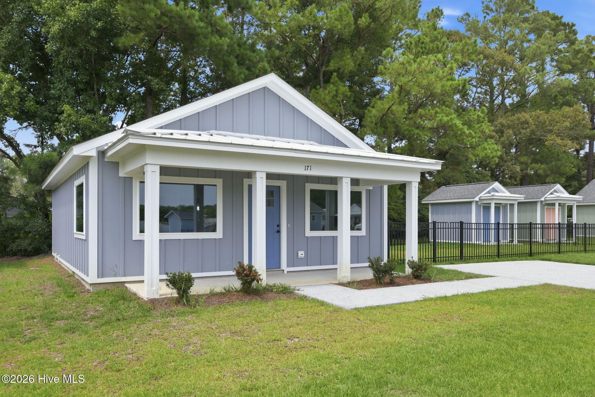 Condominium at 171 Long Pond Loop, Swansboro, NC 28584, photo 2 of 27