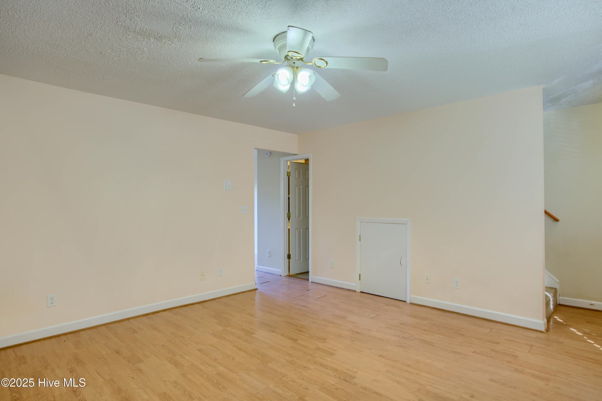 Townhouse at 113 Tillett Lane, Sneads Ferry, NC 28460, photo 3 of 29