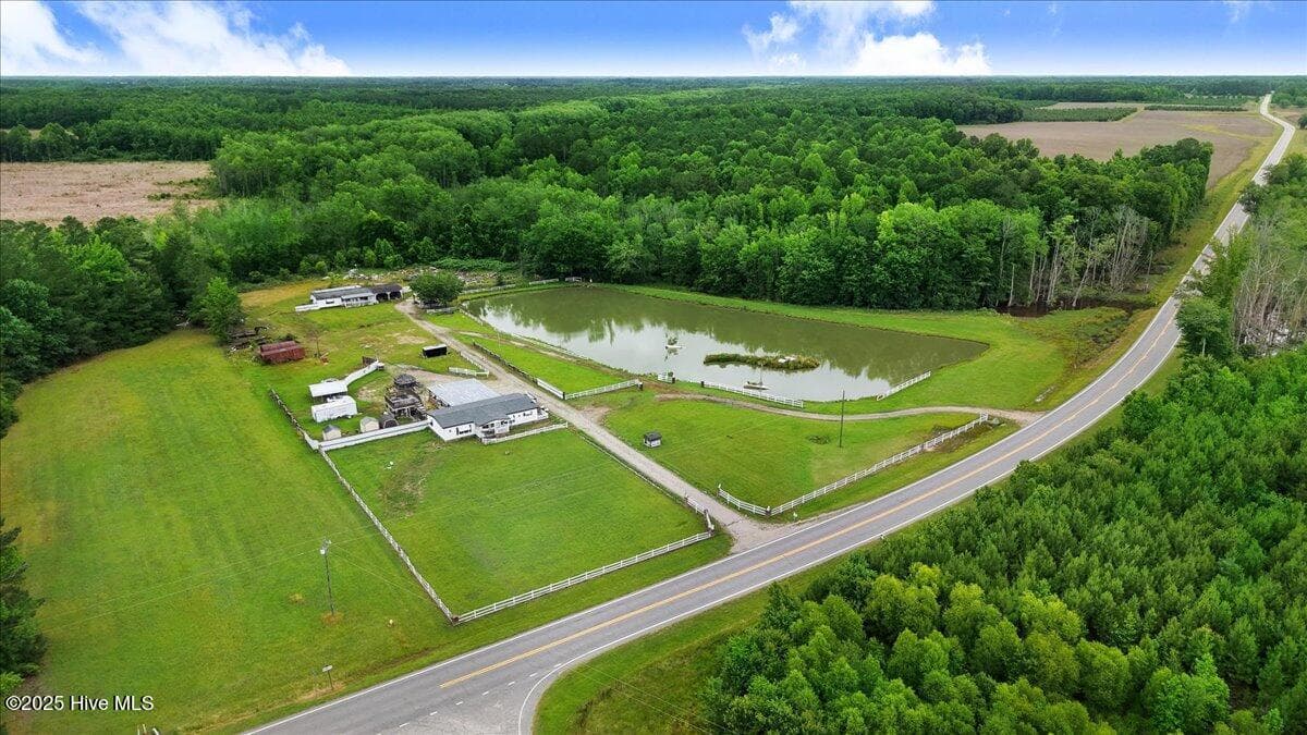 Manufactured Home at 6280 Nc Highway 481, Halifax, NC 27839, photo 5 of 12