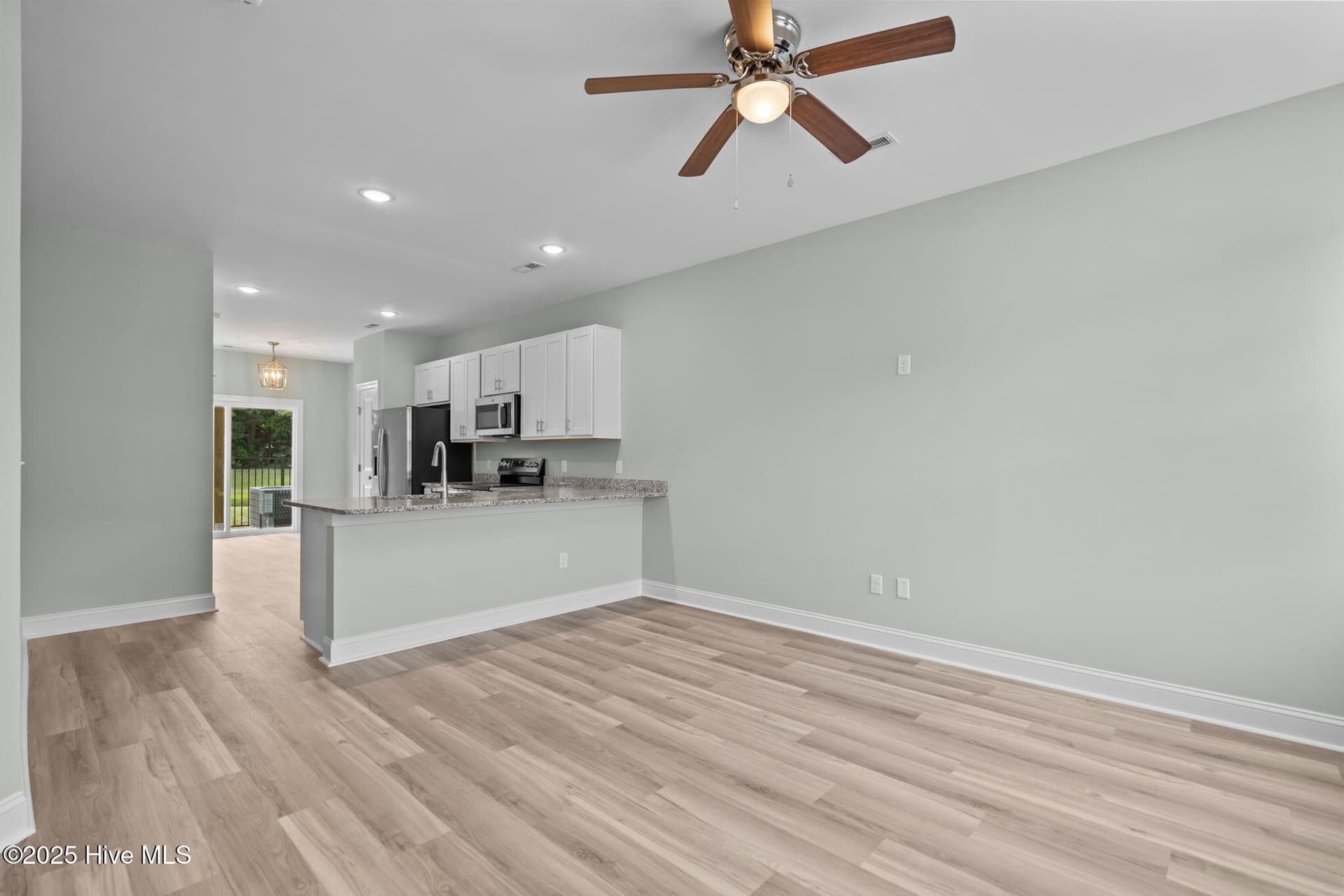 229 Sandy Cove Lane, Sneads Ferry, NC 28460