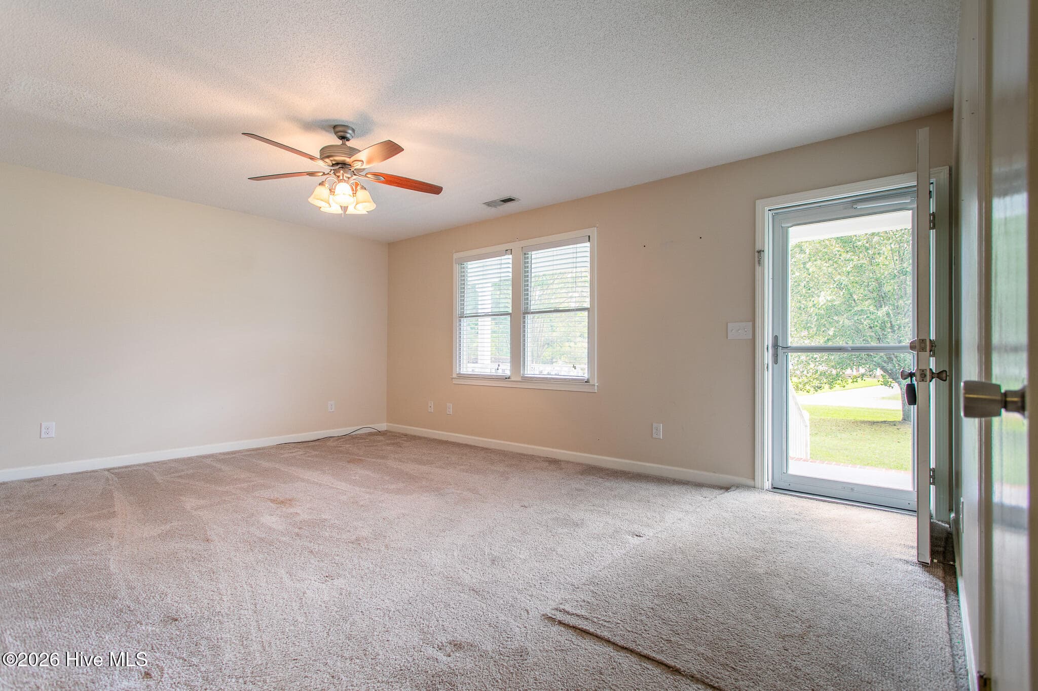Single Family Residence at 115 Stacie Drive, Elizabeth City, NC 27909, photo 10 of 48