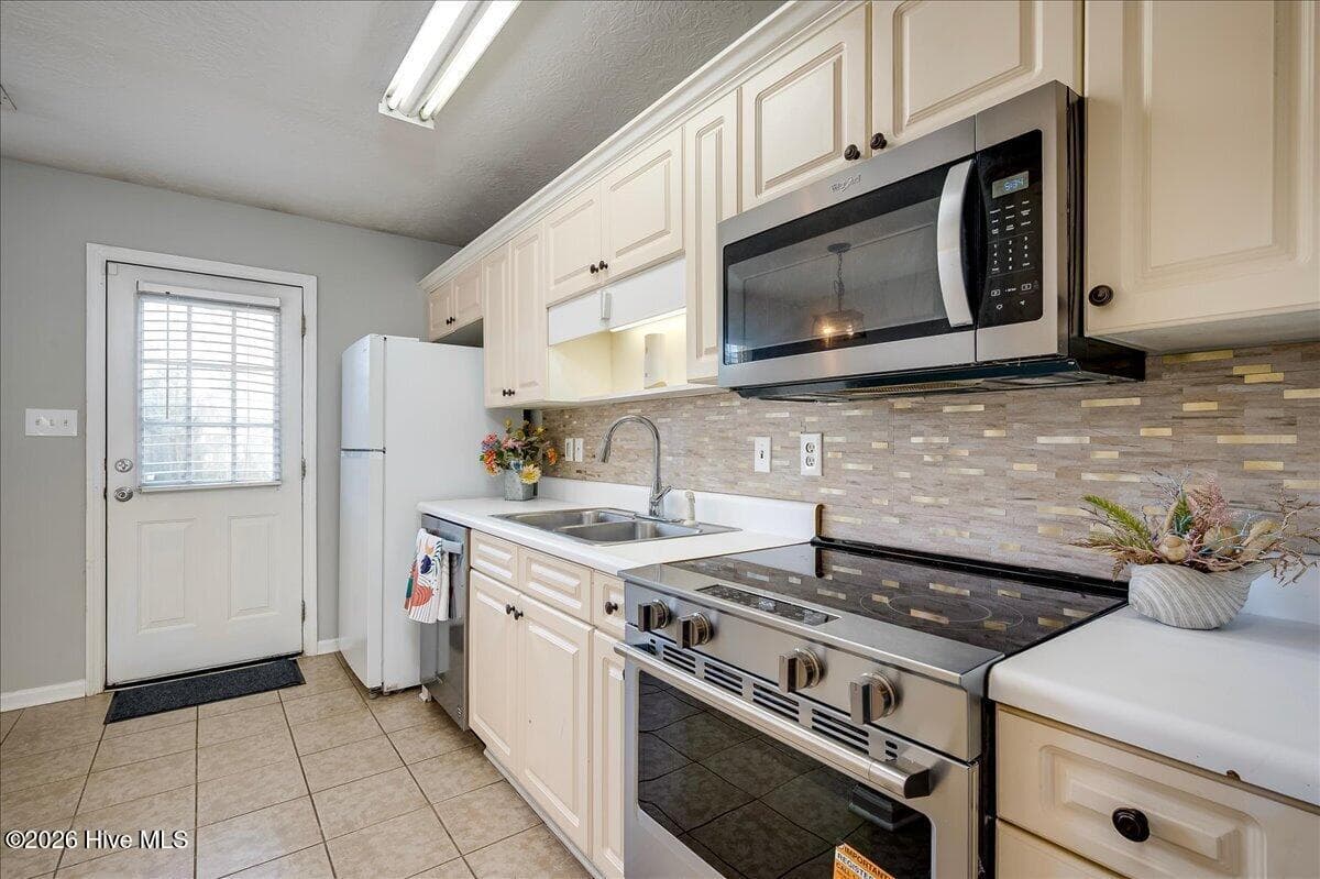 Townhouse at 643 Brook Trail, Evans, GA 30809, photo 12 of 26