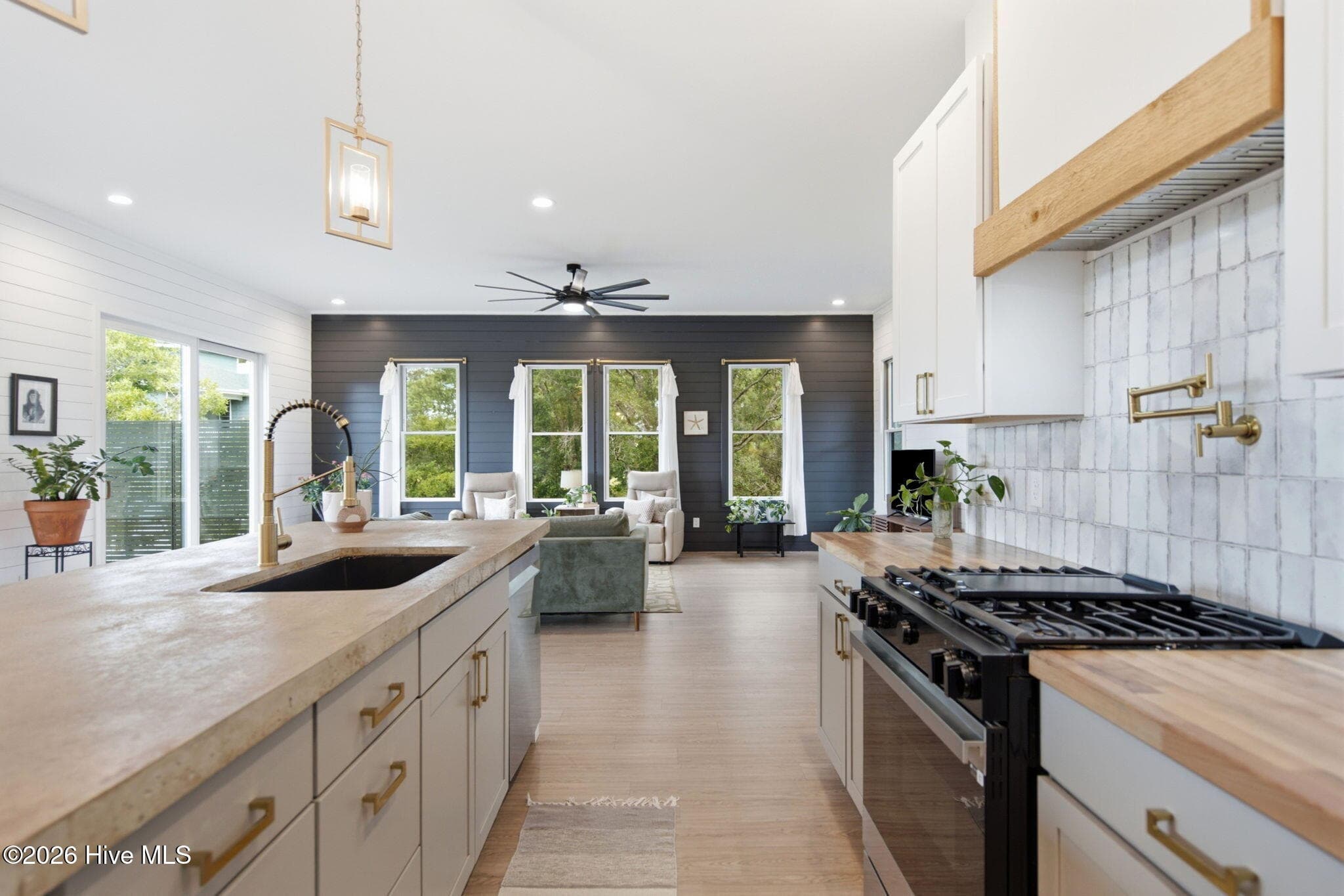 Single Family Residence at 9202 River Road, Wilmington, NC 28412, photo 19 of 77