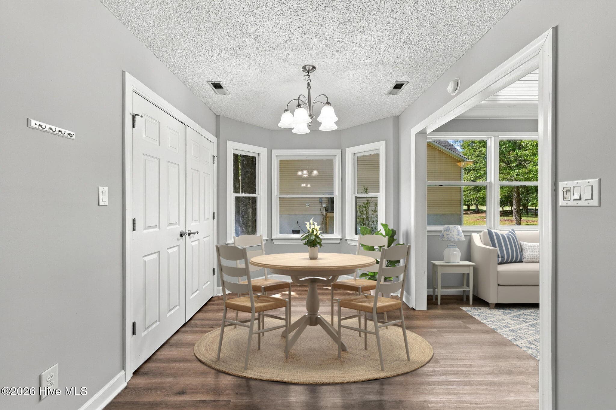 Single Family Residence at 1122 Barkentine Drive, New Bern, NC 28560, photo 2 of 5