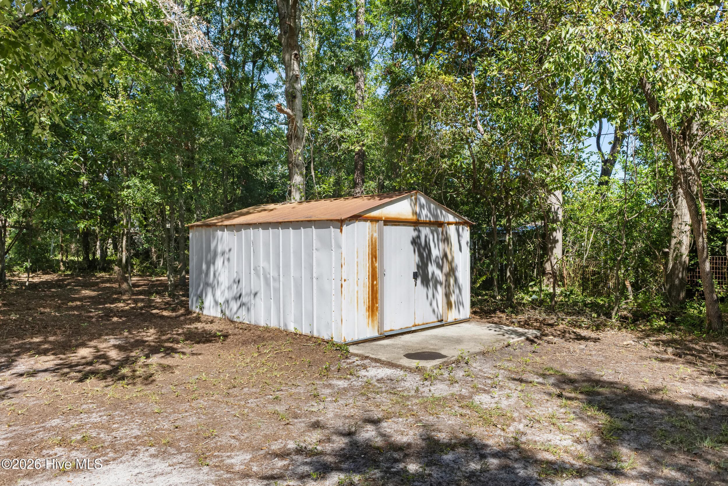 Single Family Residence at 327 Green Meadows Drive, Wilmington, NC 28405, photo 27 of 33