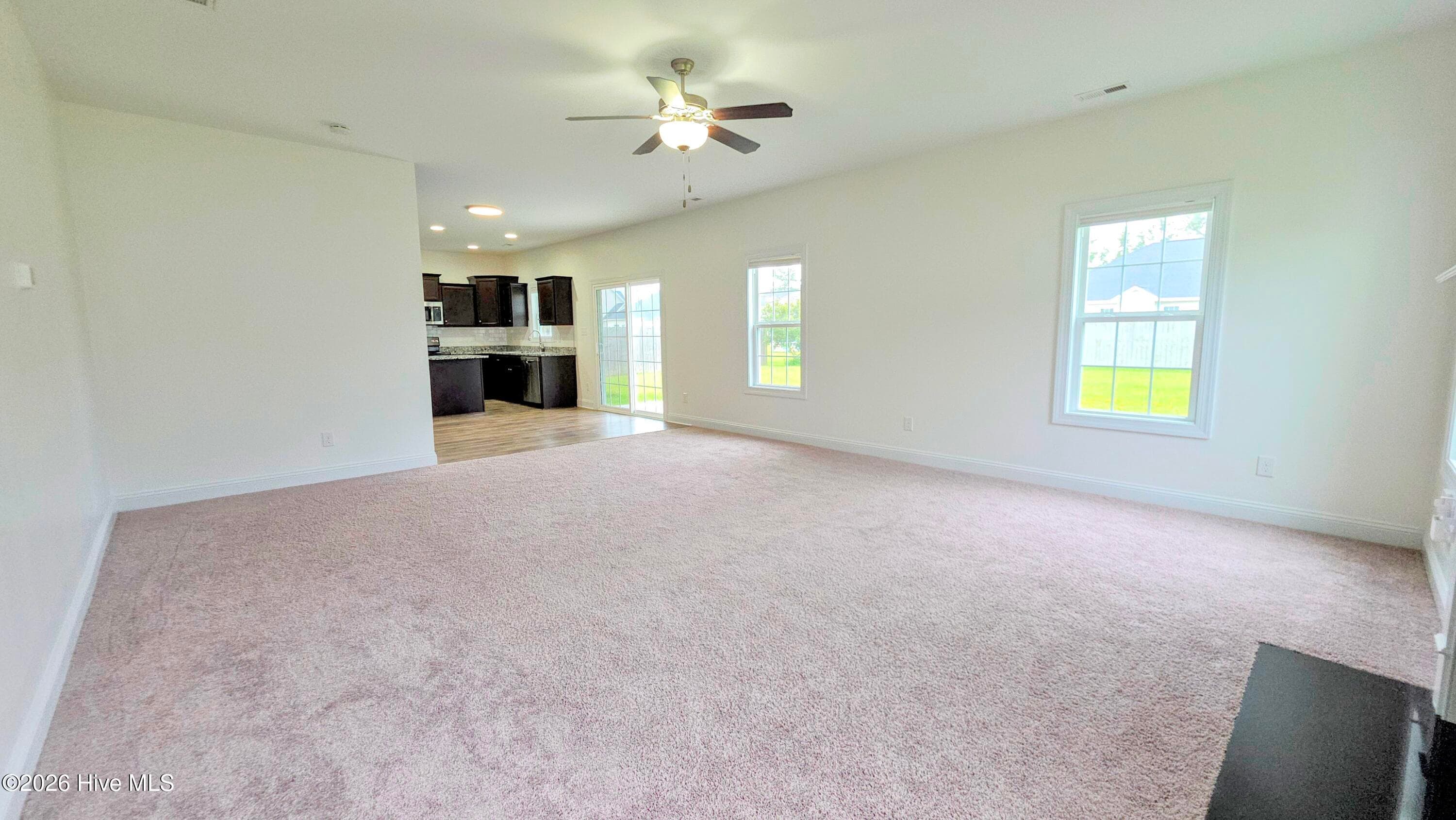 Large Living Room - 2007 Snapper Street, New Bern, NC 28562