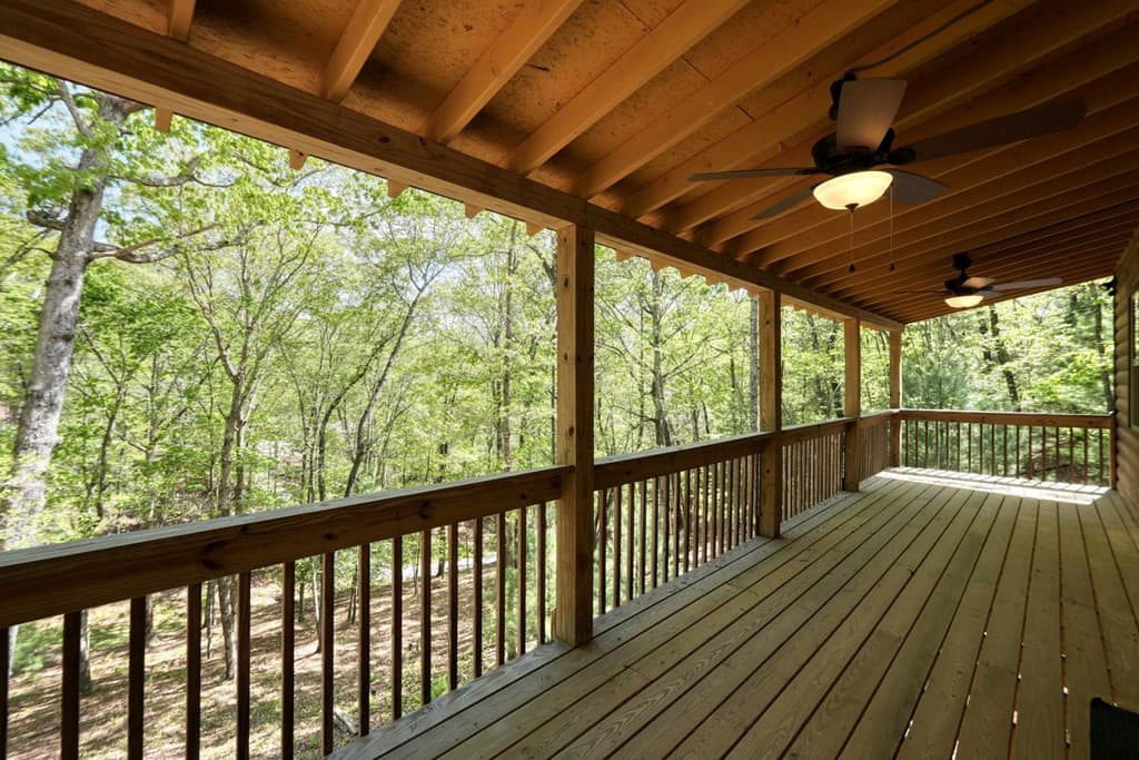 Single Family Residence at 100 Fern Cove Lane, Murphy, NC 28906, photo 2 of 6