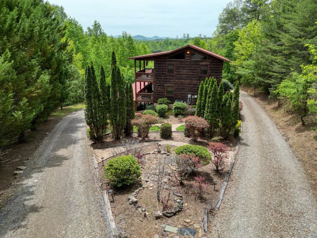Residential at 145 Skyview Drive, Murphy, NC 28906, photo 3 of 40