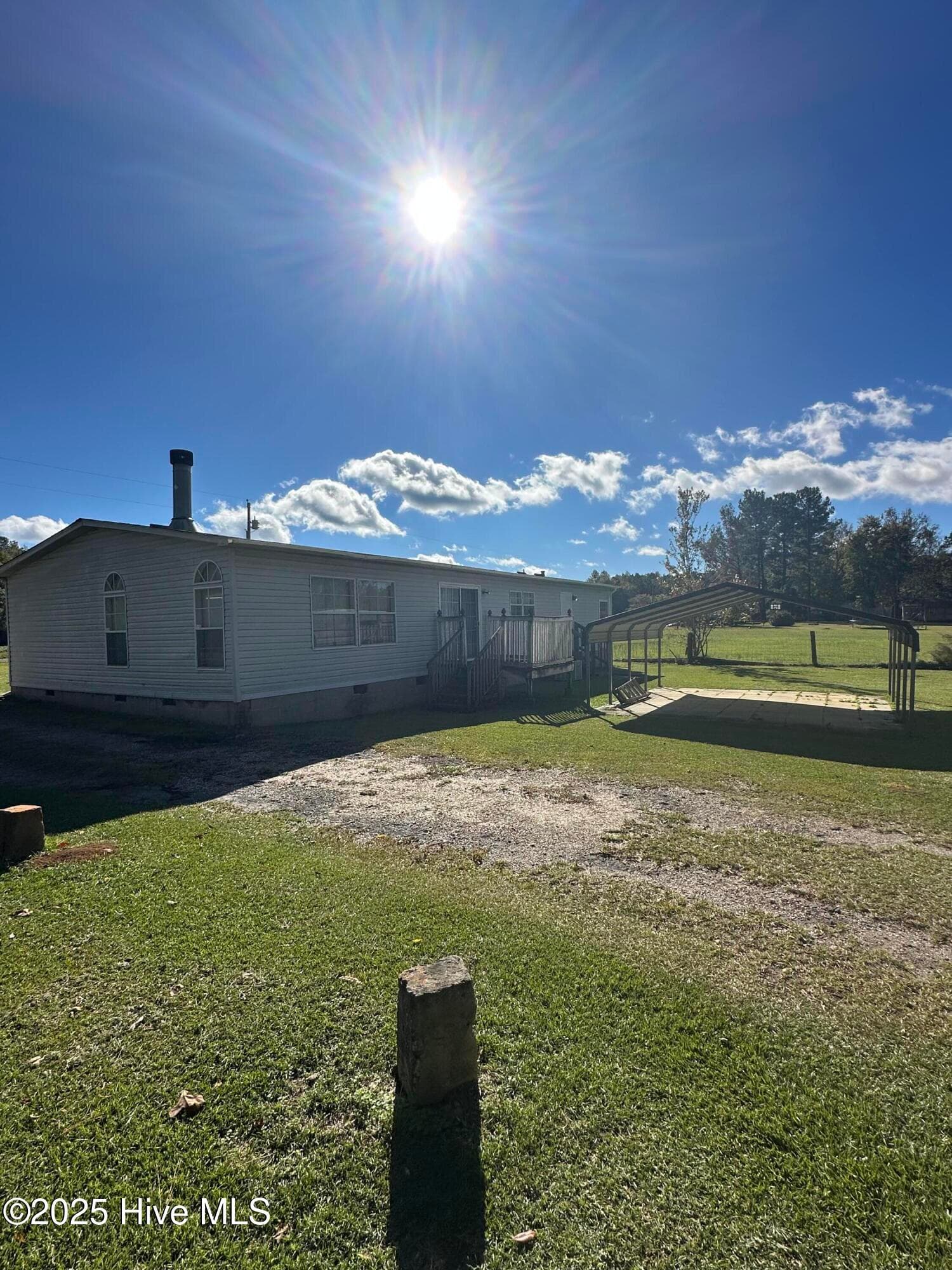 Manufactured Home at 1232 Mears Lane, Clarkton, NC 28433, photo 15 of 27