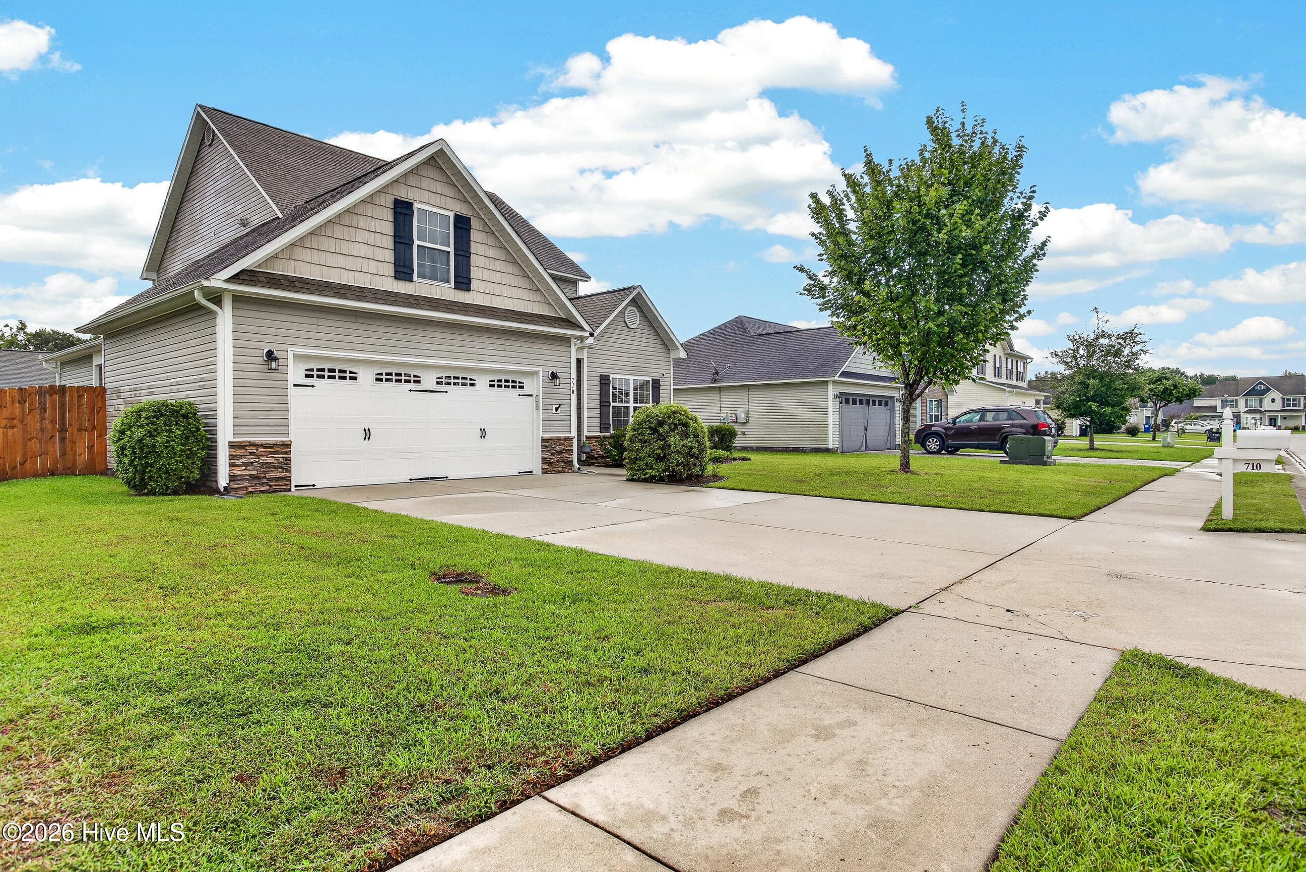 Single Family Residence at 710 Radiant Drive, Jacksonville, NC 28546, photo 3 of 38
