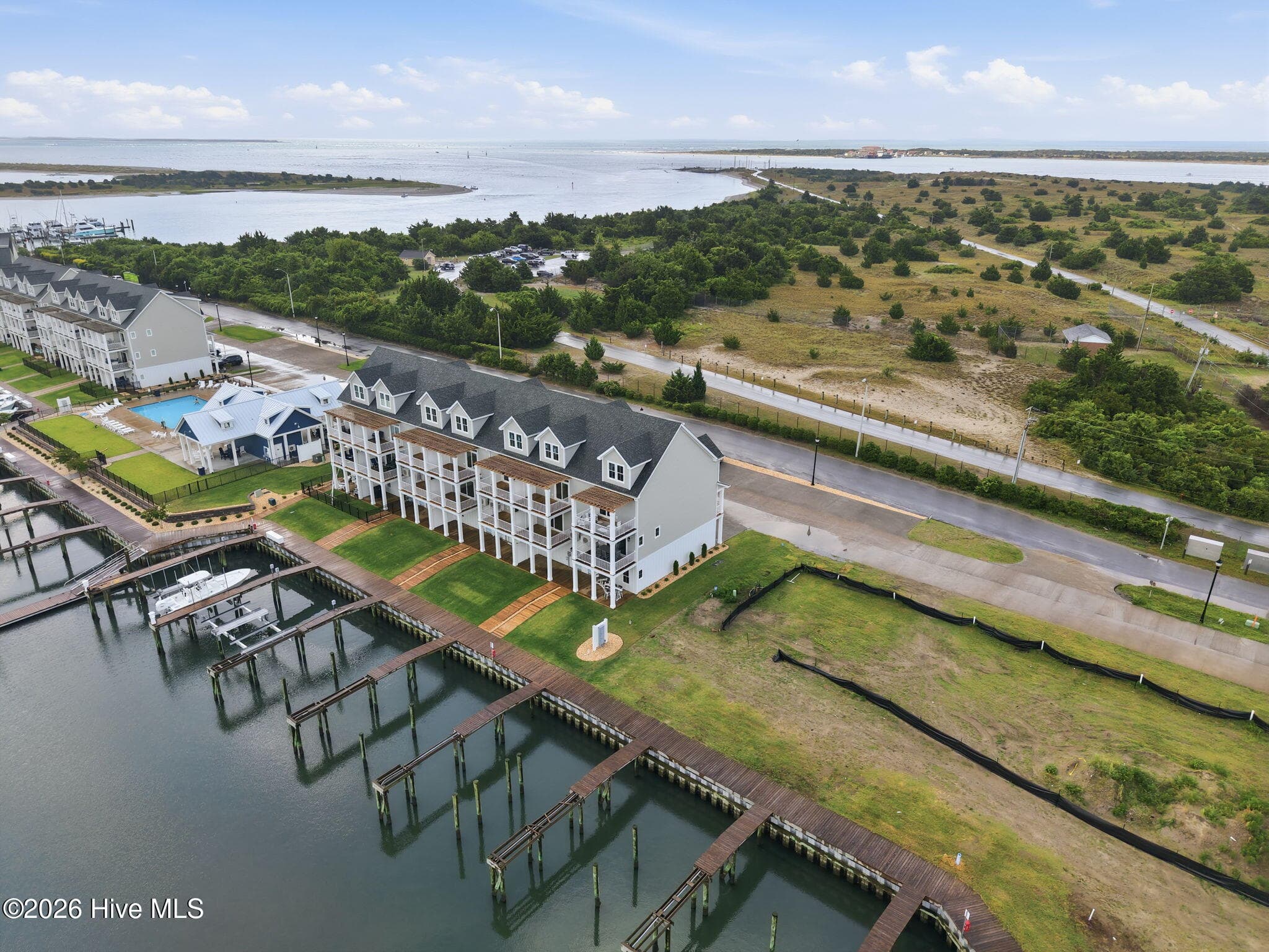 Townhouse at 200 Olde Towne Yacht Club Drive 50, Beaufort, NC 28516, photo 8 of 53