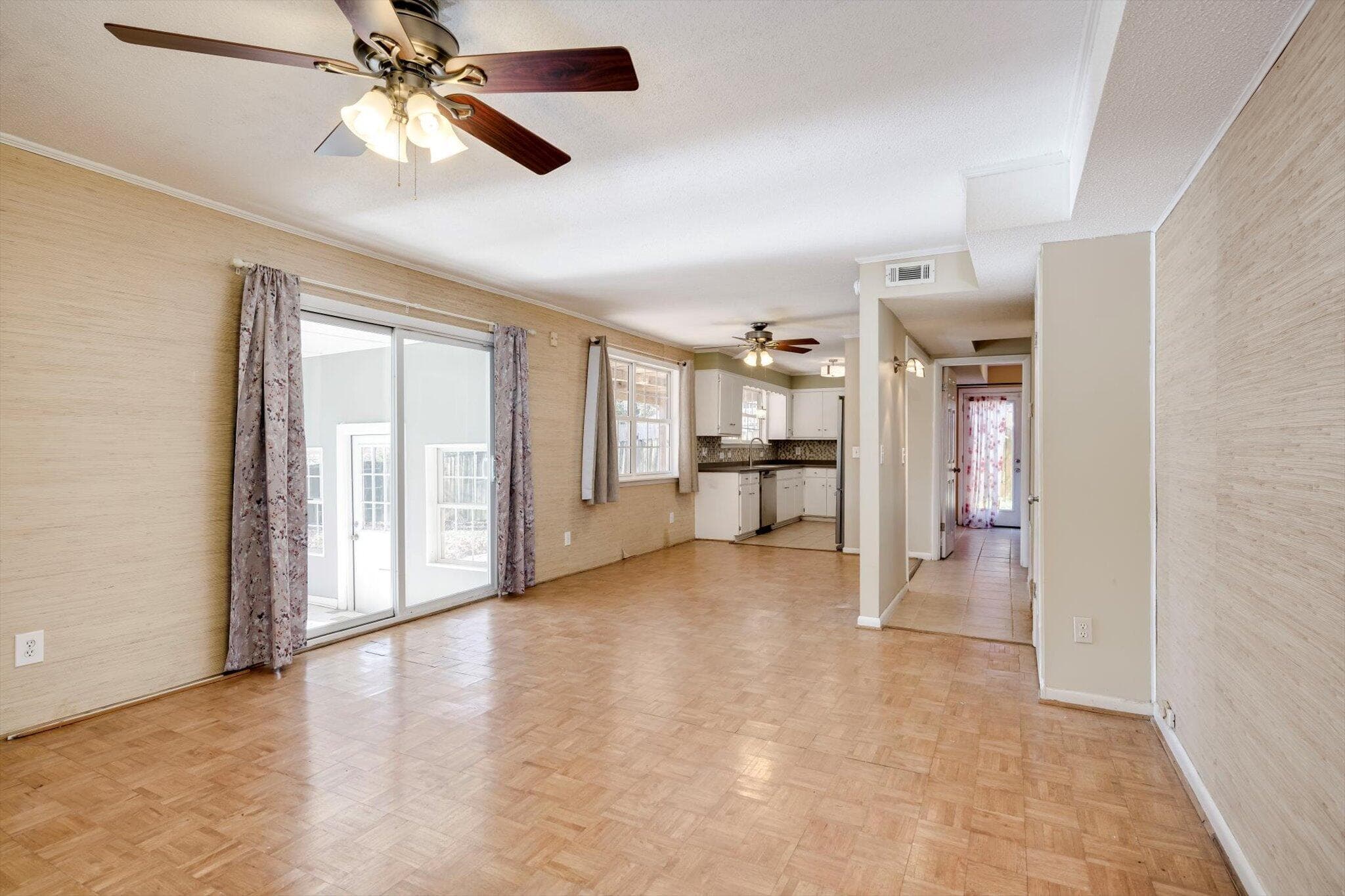 Single Family Residence at 715 Hammond Drive, North Augusta, SC 29841, photo 10 of 43