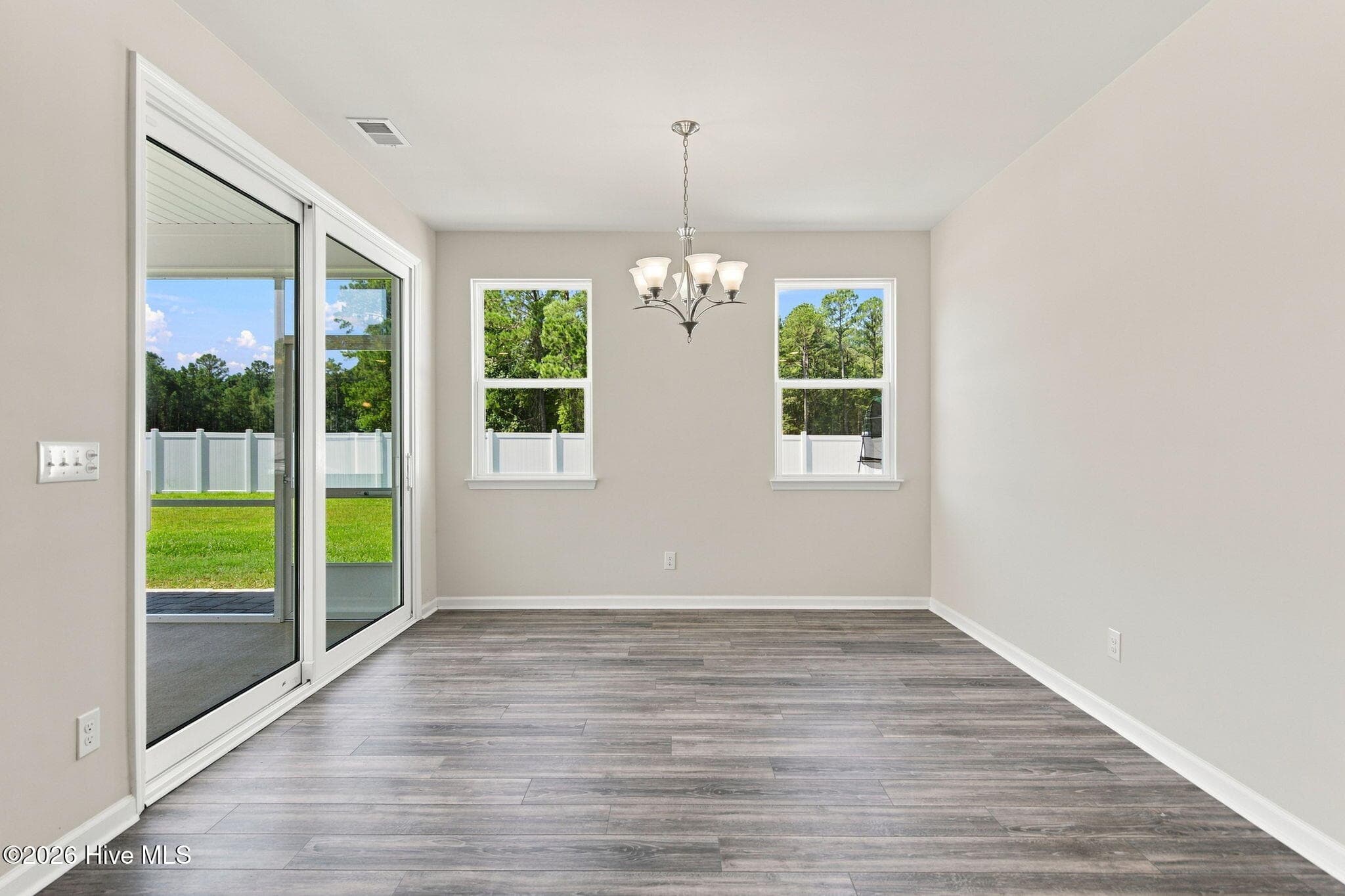 Single Family Residence at 609 Edgeside Drive SE, Bolivia, NC 28422, photo 19 of 67