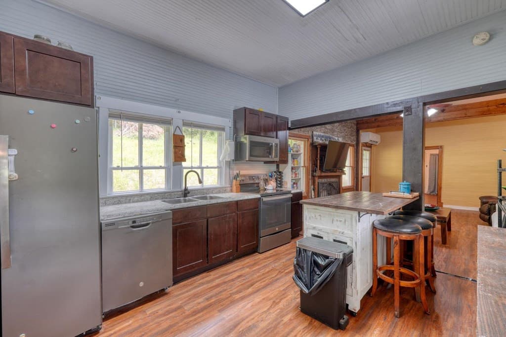 Residential at 3610 Highway 294, Murphy, NC 28906, photo 10 of 30