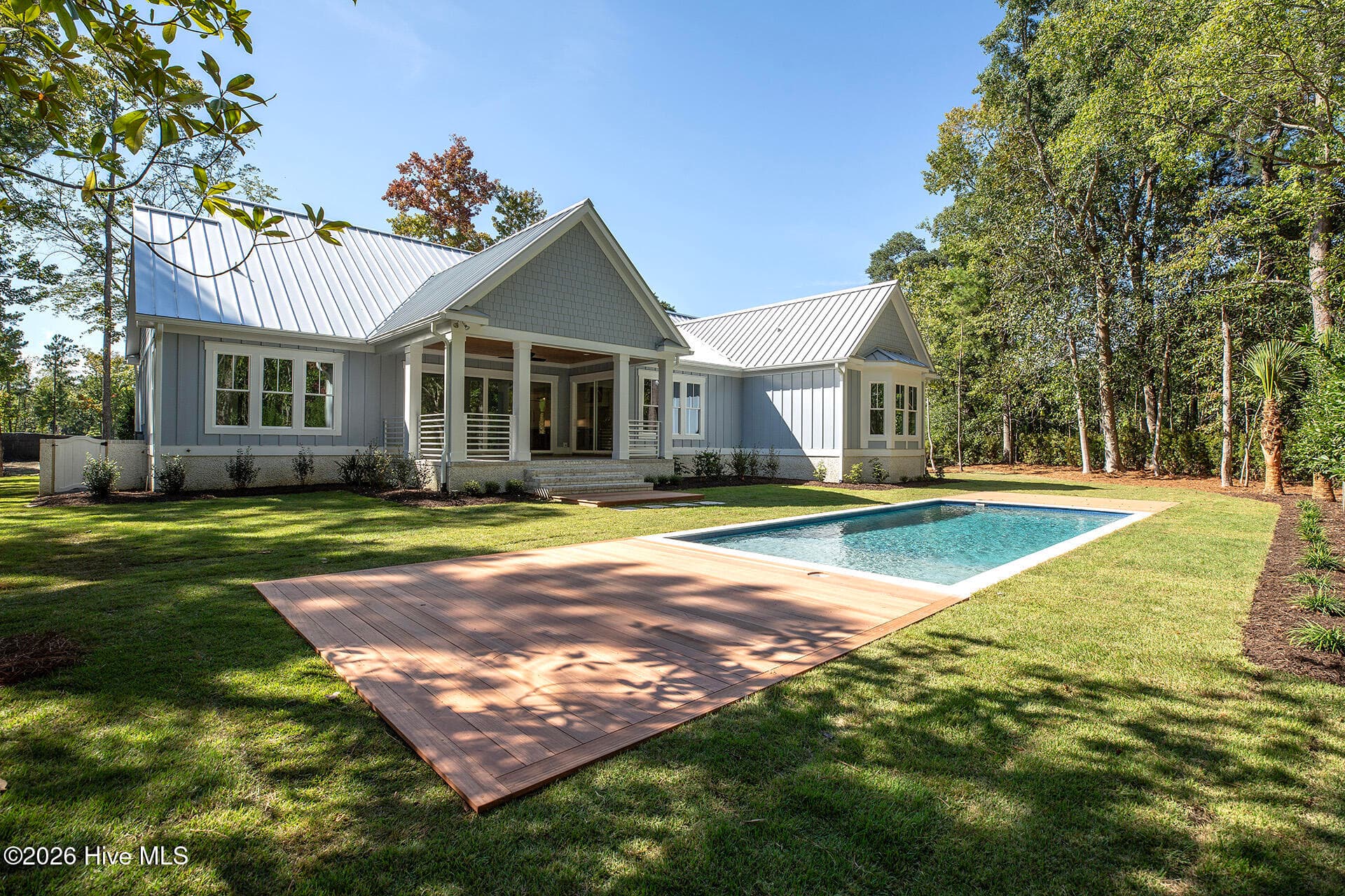 Single Family Residence at 7116 Abernathy Court, Wilmington, NC 28405, photo 6 of 10