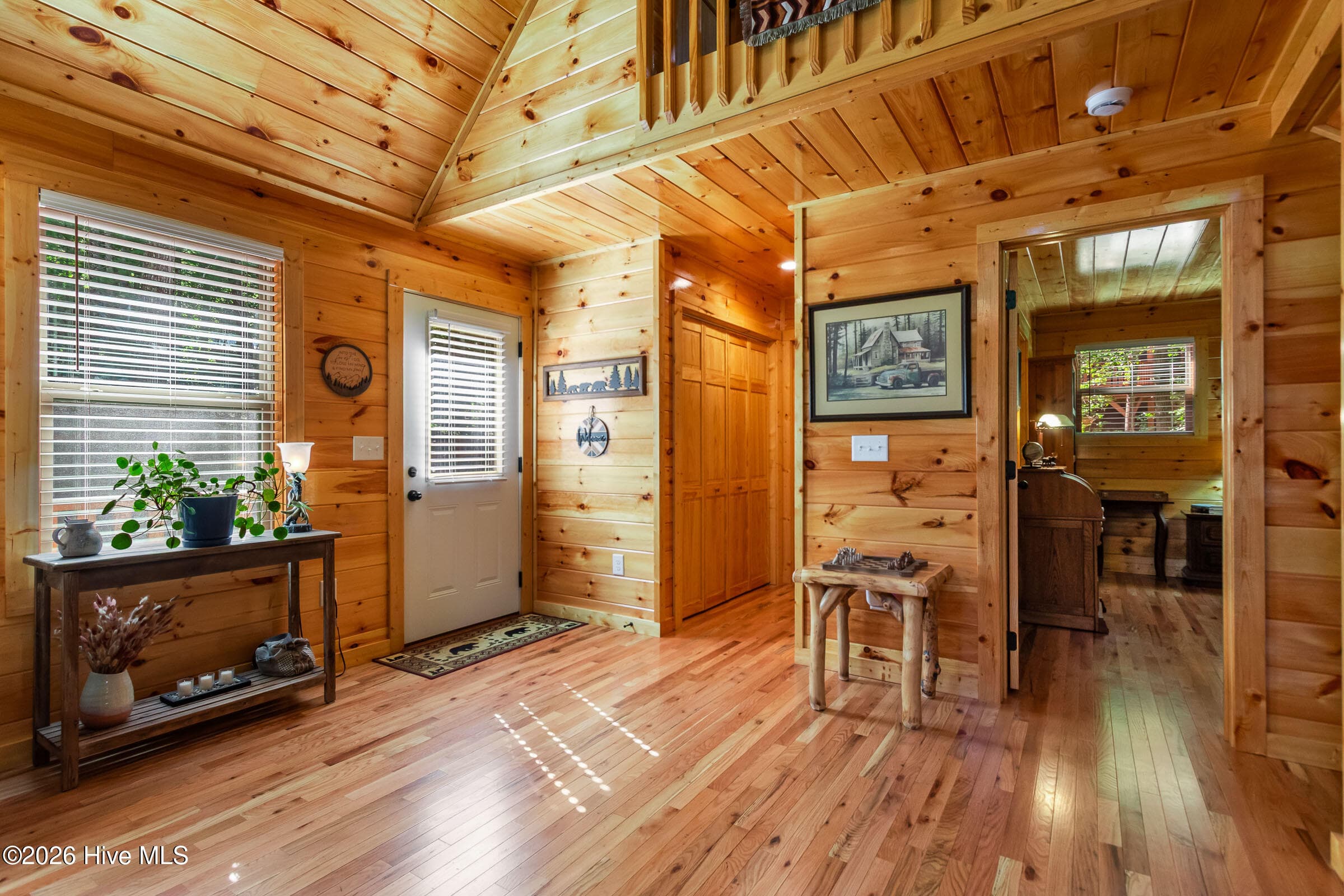 Single Family Residence at 84 Oakcrest Lane, Murphy, NC 28906, photo 6 of 63