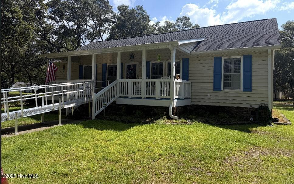 Single Family Residence at 2560 Waterscape Drive SW, Supply, NC 28462, photo 10 of 92