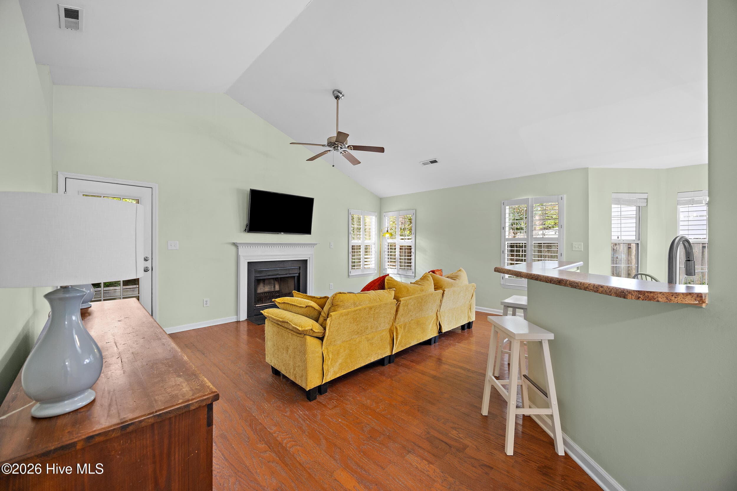 Single Family Residence at 5416 Ibis Court, Wilmington, NC 28409, photo 5 of 36