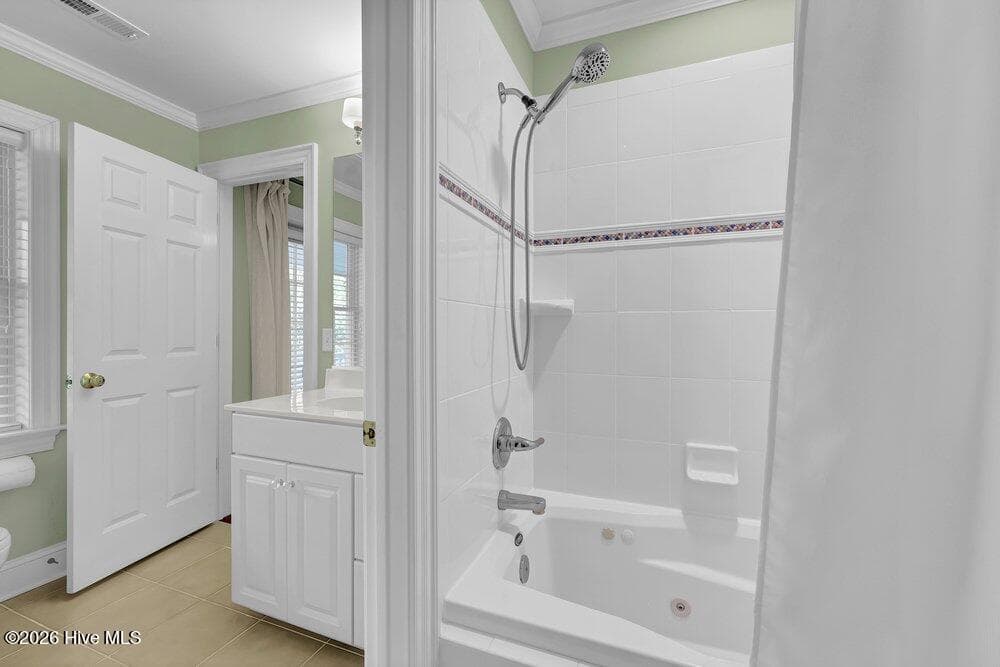 Single Family Residence at 2213 Fox Hunt Lane, Wilmington, NC 28405, photo 53 of 79