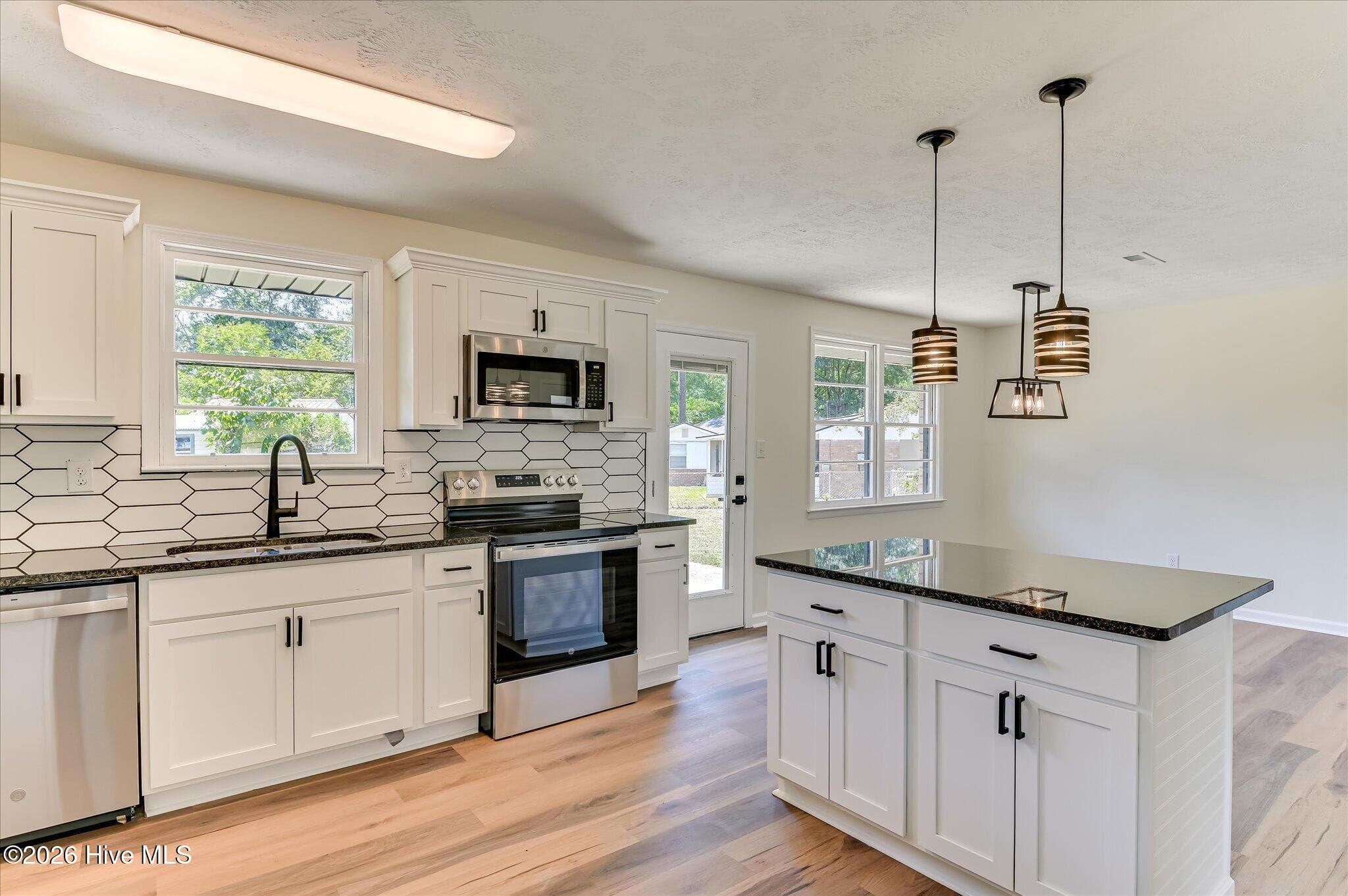 Single Family Residence at 2204 Albemarle Drive, Augusta, GA 30906, photo 14 of 32