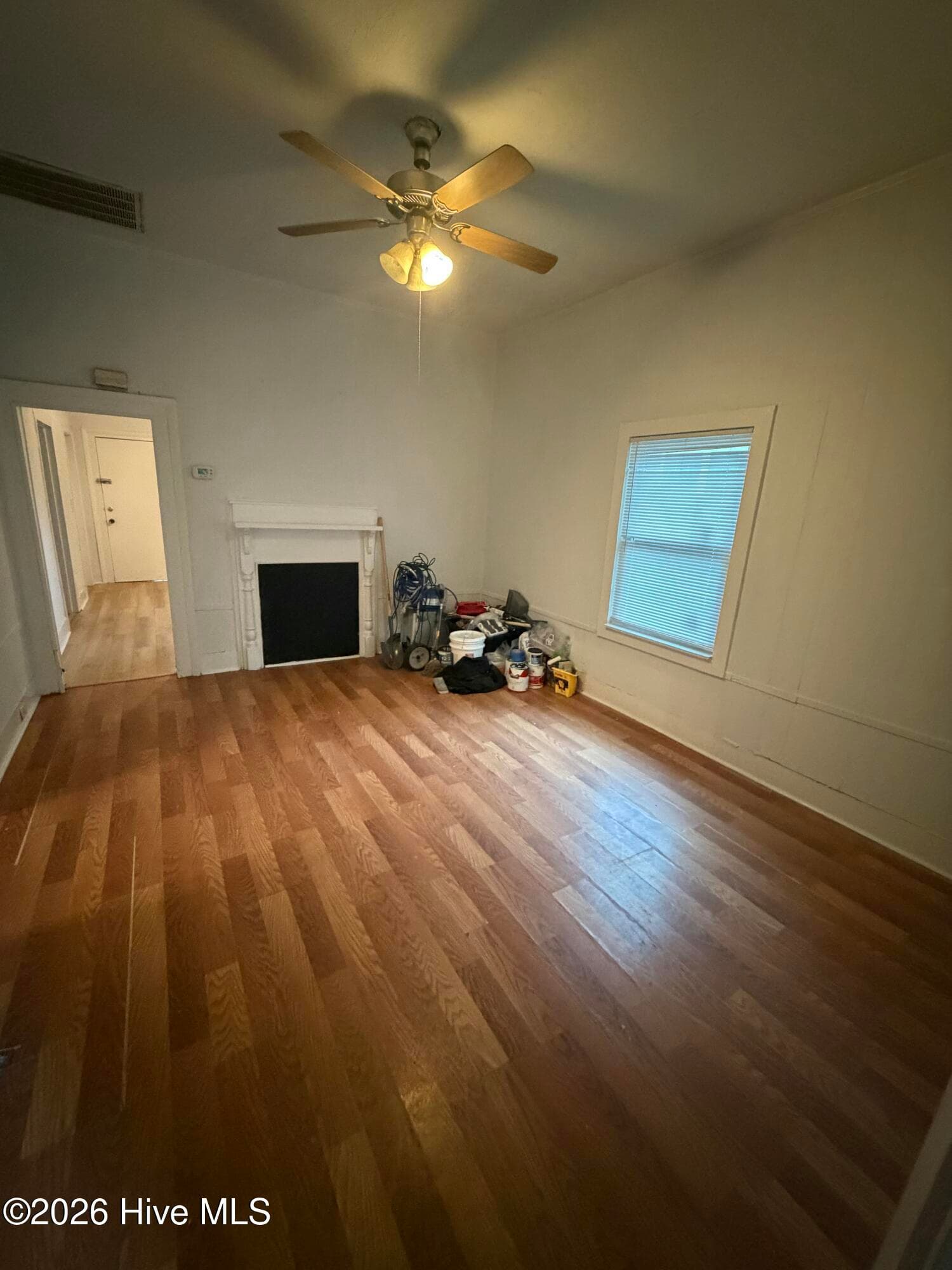 Single Family Residence at 317 Queen Street, Wilmington, NC 28401, photo 10 of 14