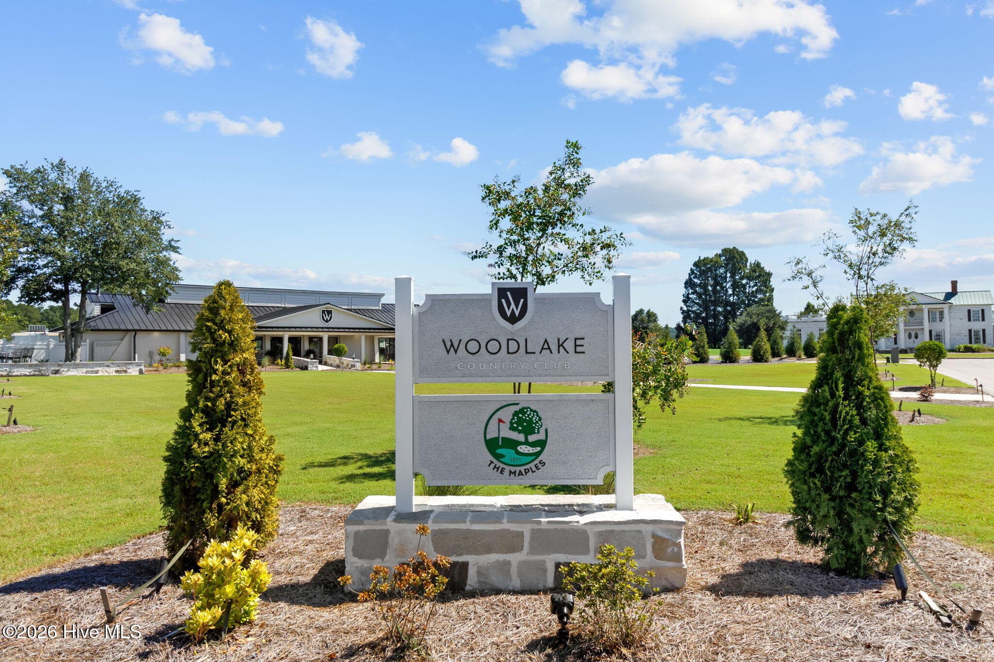 Woodlake Restaurant & Golf Shop - 730 Blue Bird Drive, Vass, NC 28394