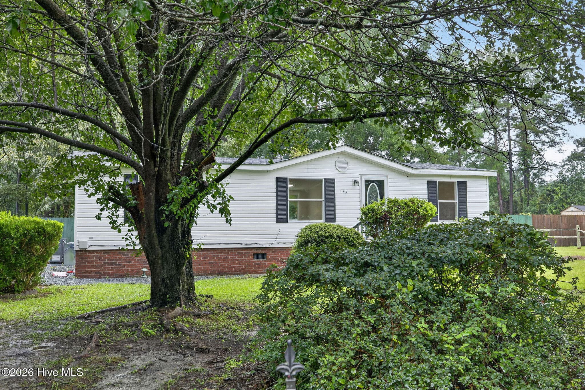 Manufactured Home at 145 Bellhammon Forest Drive, Rocky Point, NC 28457, photo 23 of 43