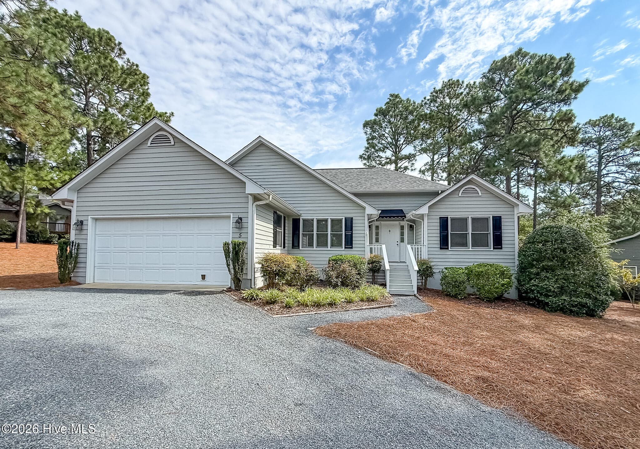 Single Family Residence at 5 Bridle Path Circle, Pinehurst, NC 28374, photo 5 of 65