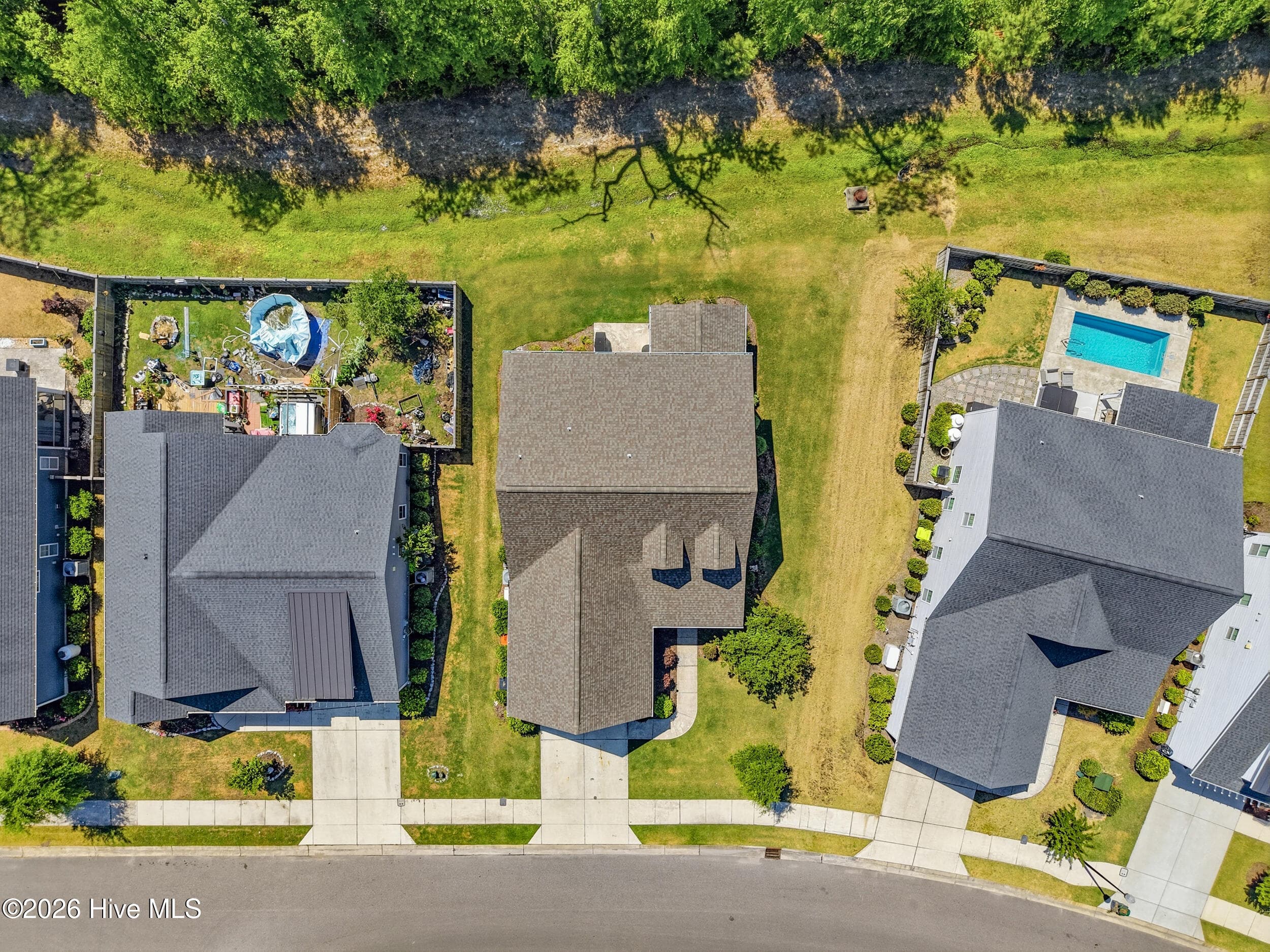 Single Family Residence at 5732 Brown Pelican Lane, Wilmington, NC 28409, photo 2 of 40