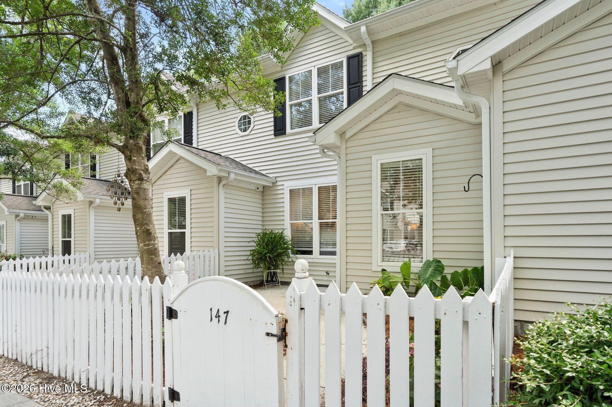 Townhouse at 5813 Wrightsville Avenue Apt 147, Wilmington, NC 28403, photo 2 of 49