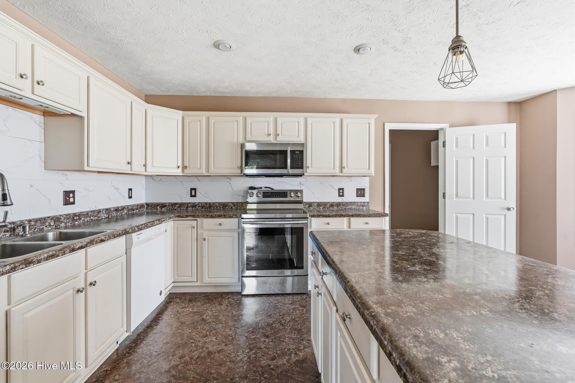 Single Family Residence at 230 Colonial Drive, Rockingham, NC 28379, photo 2 of 4