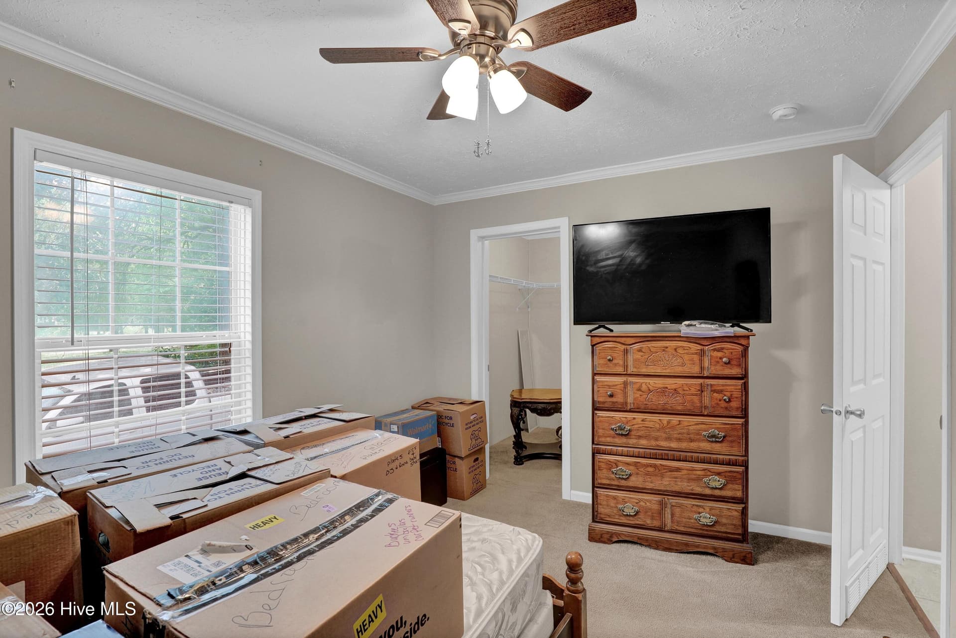 Manufactured Home at 570 King Drive, Hampstead, NC 28443, photo 22 of 40