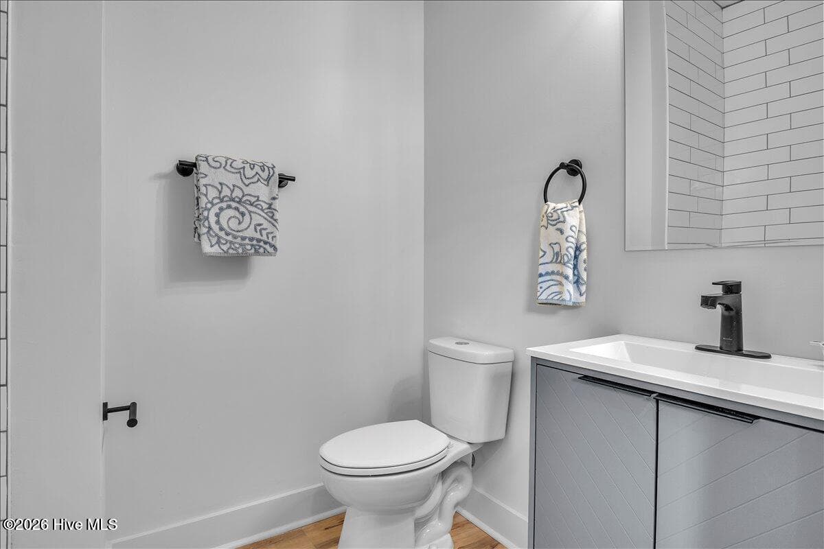 Single Family Residence at 1109 Dock Street, Wilmington, NC 28401, photo 19 of 24