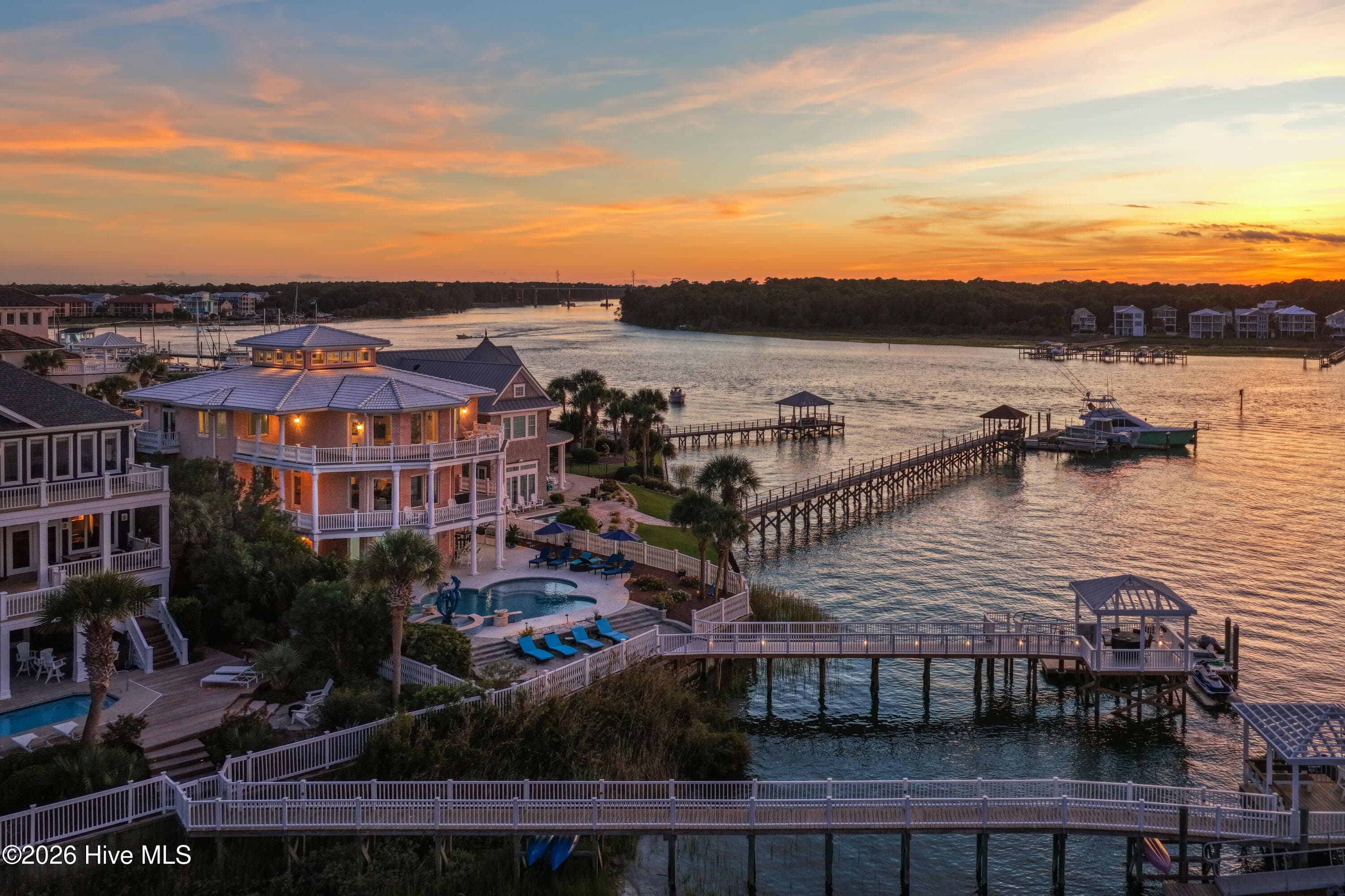 438 Oceana Way, Carolina Beach, NC 28428