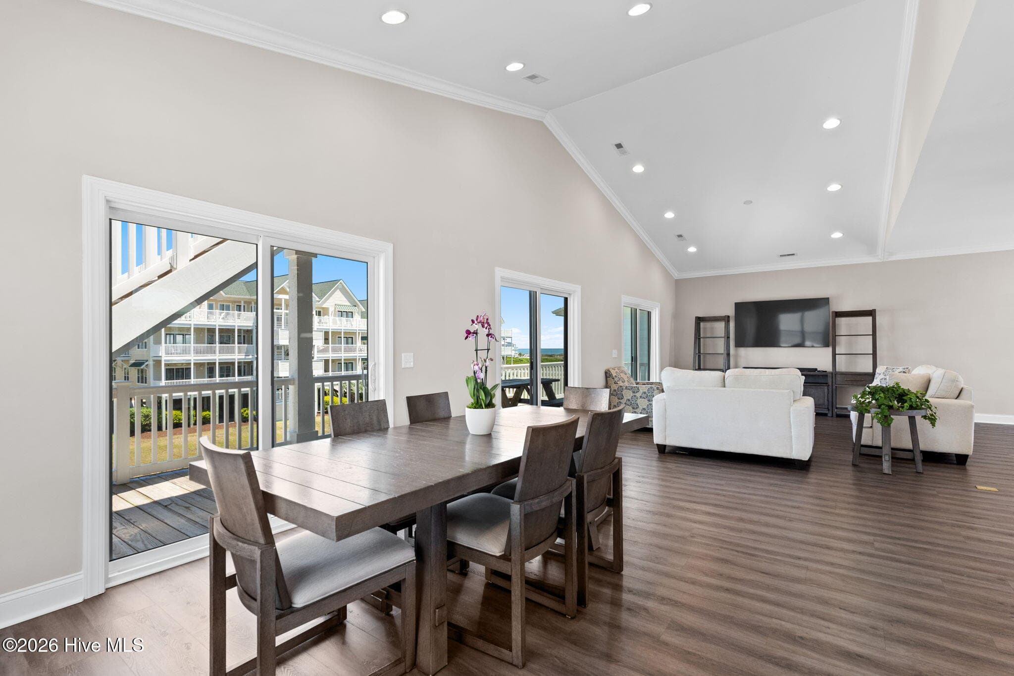 Single Family Residence at 10 Via Dolorosa Drive, Ocean Isle Beach, NC 28469, photo 17 of 71