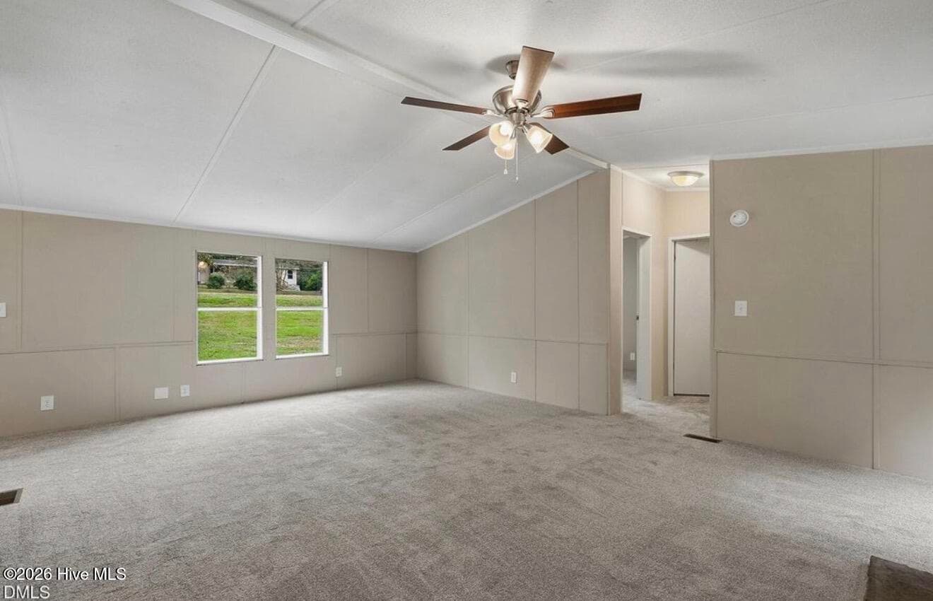 Manufactured Home at 116 Avon Lane, Newton Grove, NC 28366, photo 7 of 29