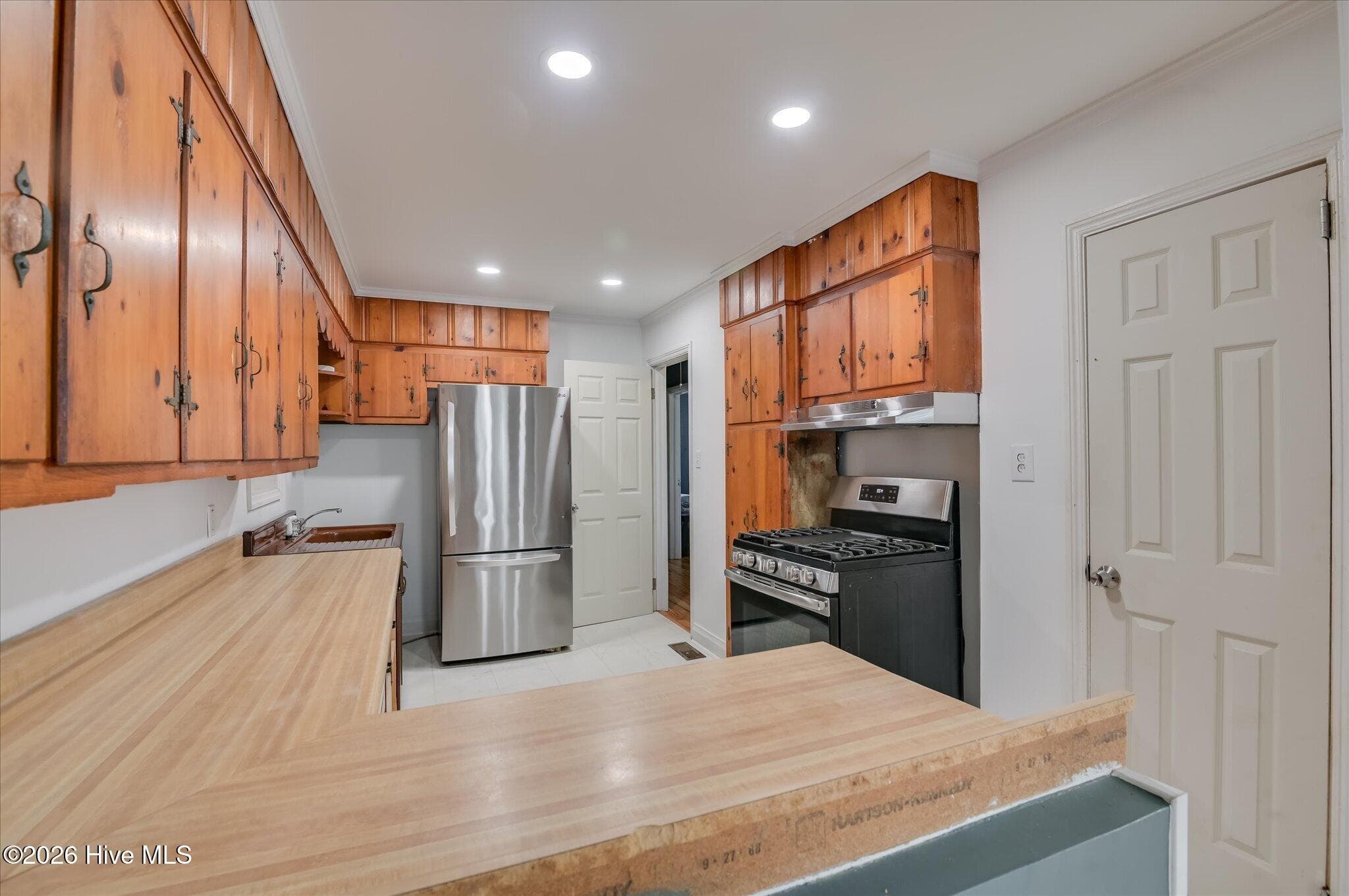Single Family Residence at 828 Ann Street, Augusta, GA 30904, photo 10 of 24
