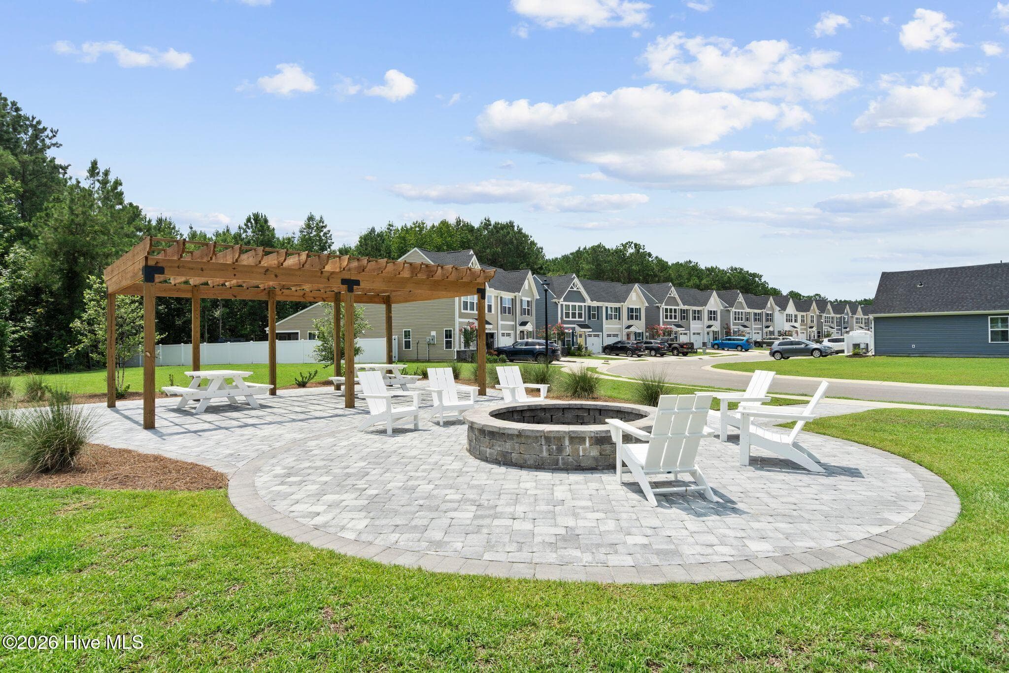 MIDDLE CREEK VILLAGE - Picnic amenities - 967 Rindlewood Trail NE, Bolivia, NC 28422