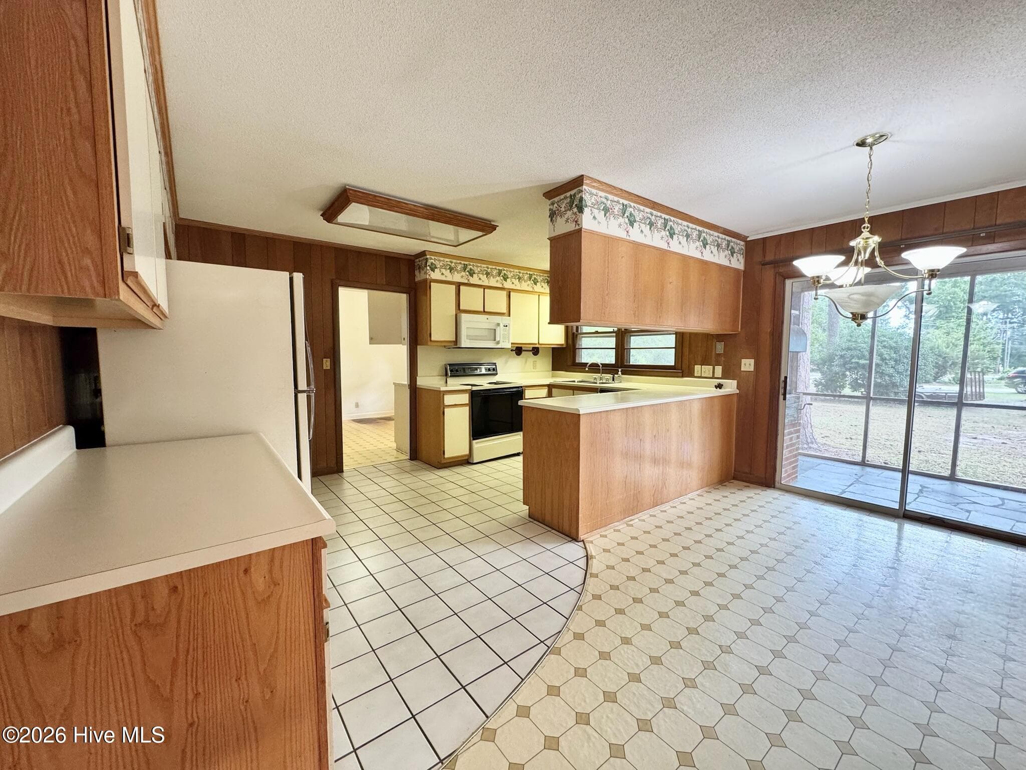 Single Family Residence at 2206 Second Avenue, Elizabethtown, NC 28337, photo 16 of 44