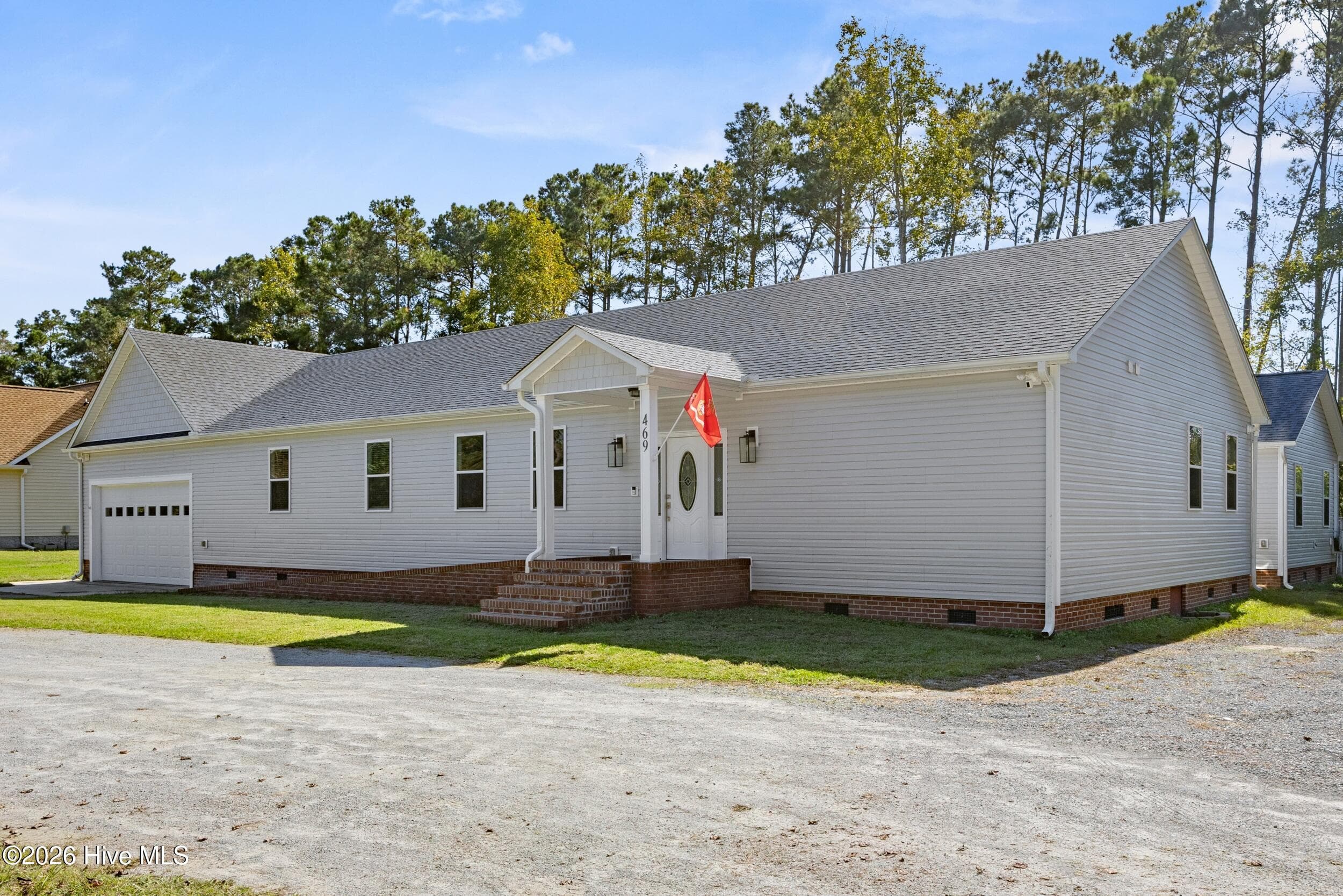 Single Family Residence at 469 West Firetower Road, Swansboro, NC 28584, photo 5 of 56
