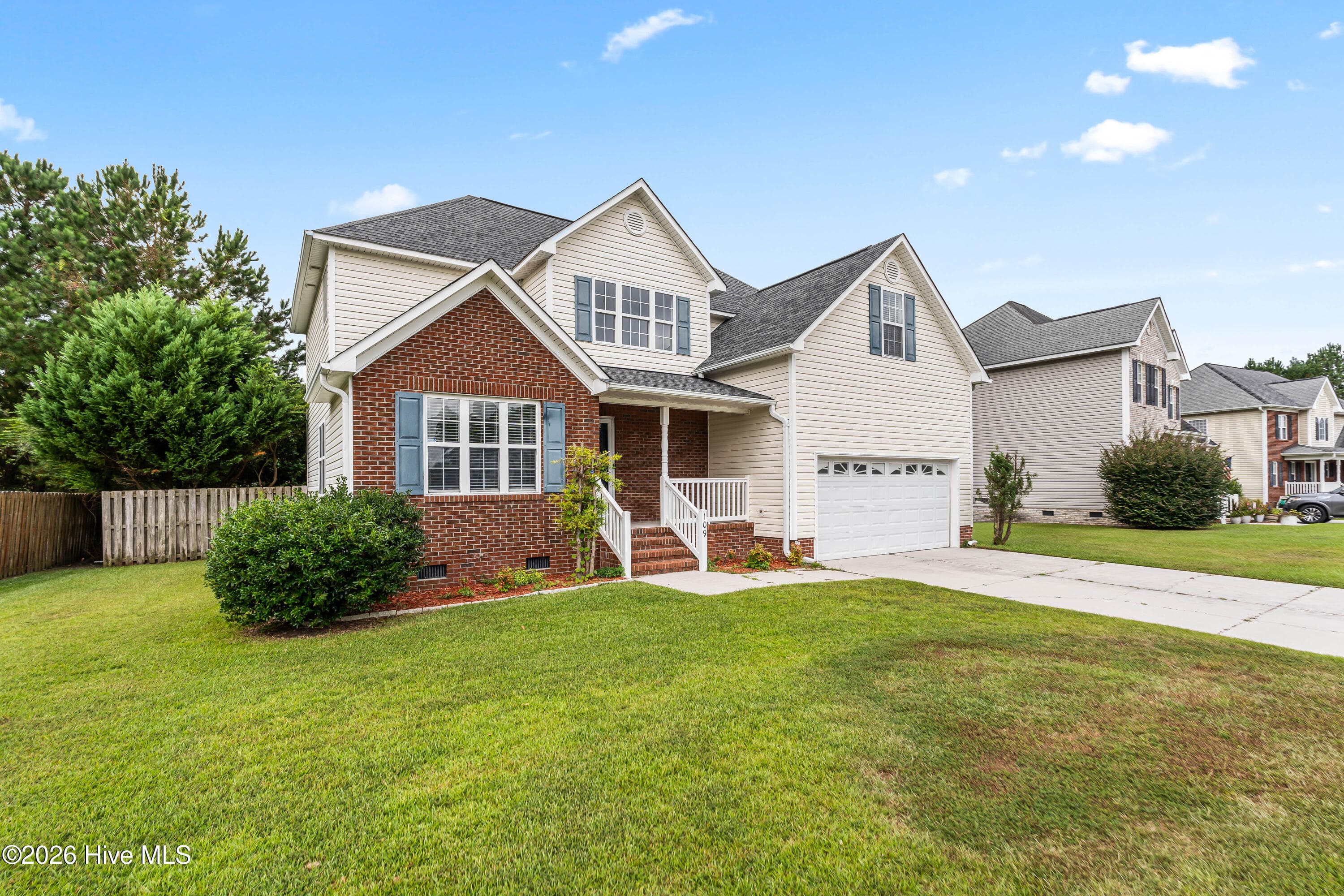 Single Family Residence at 109 Cypress Bay Drive, Jacksonville, NC 28546, photo 2 of 37