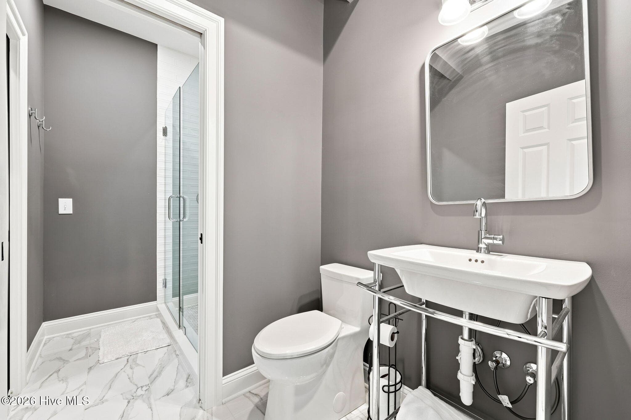 Upstairs bathroom - 102 Chesterfield Drive, Pinehurst, NC 28374