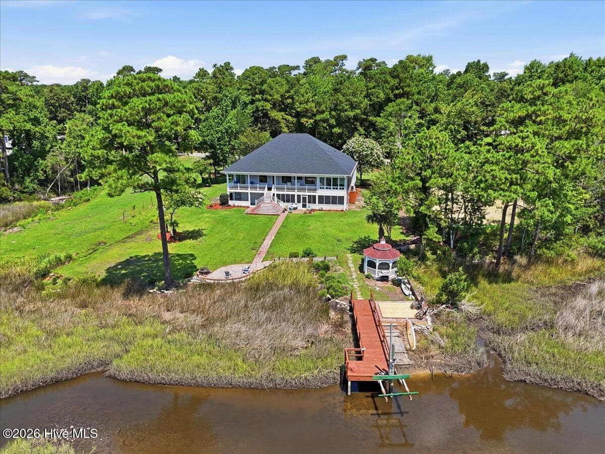 Single Family Residence at 609 Sawgrass Road, Hampstead, NC 28443, photo 85 of 105