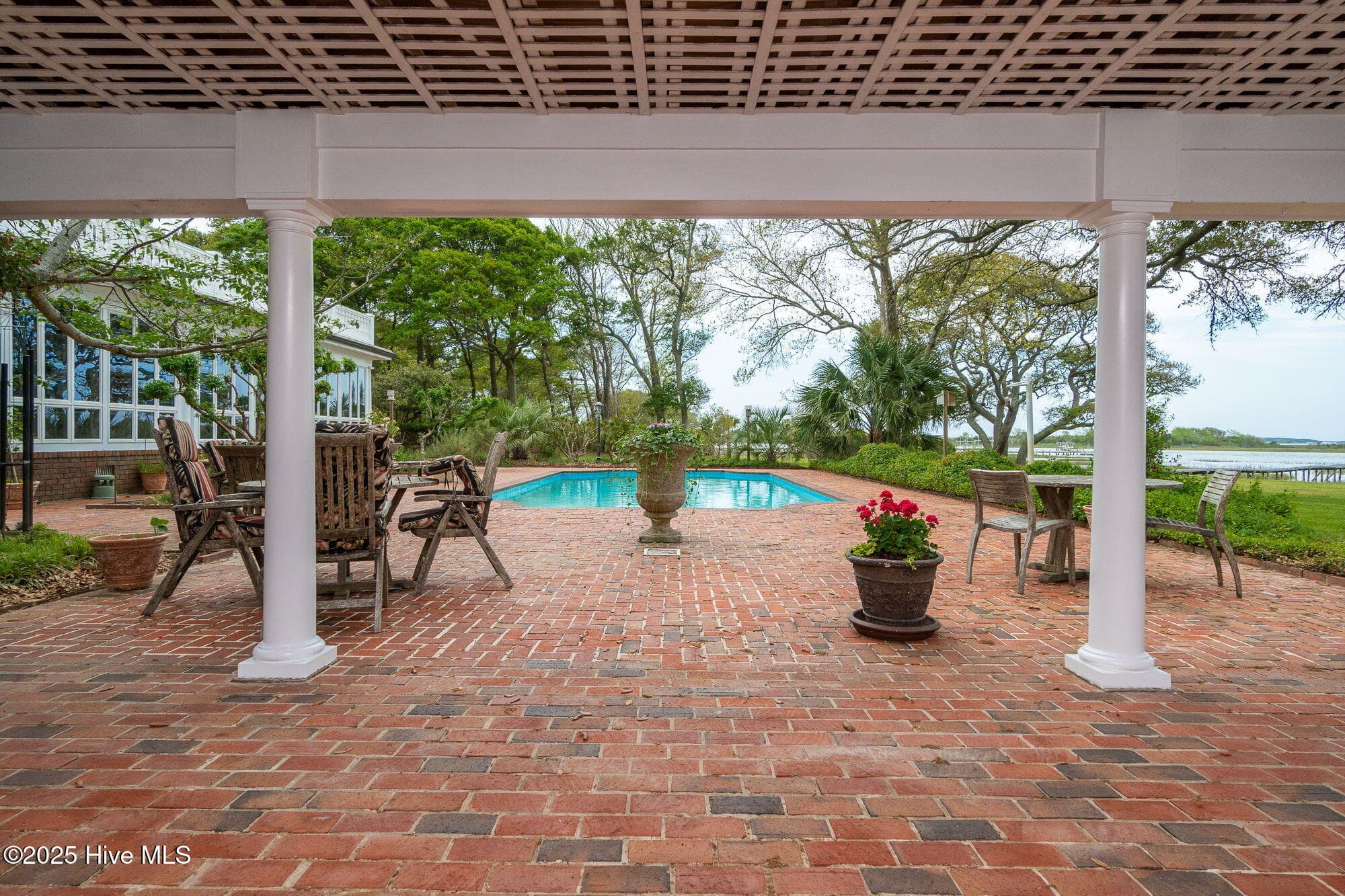 130 Harbour Drive, Hubert, NC 28539