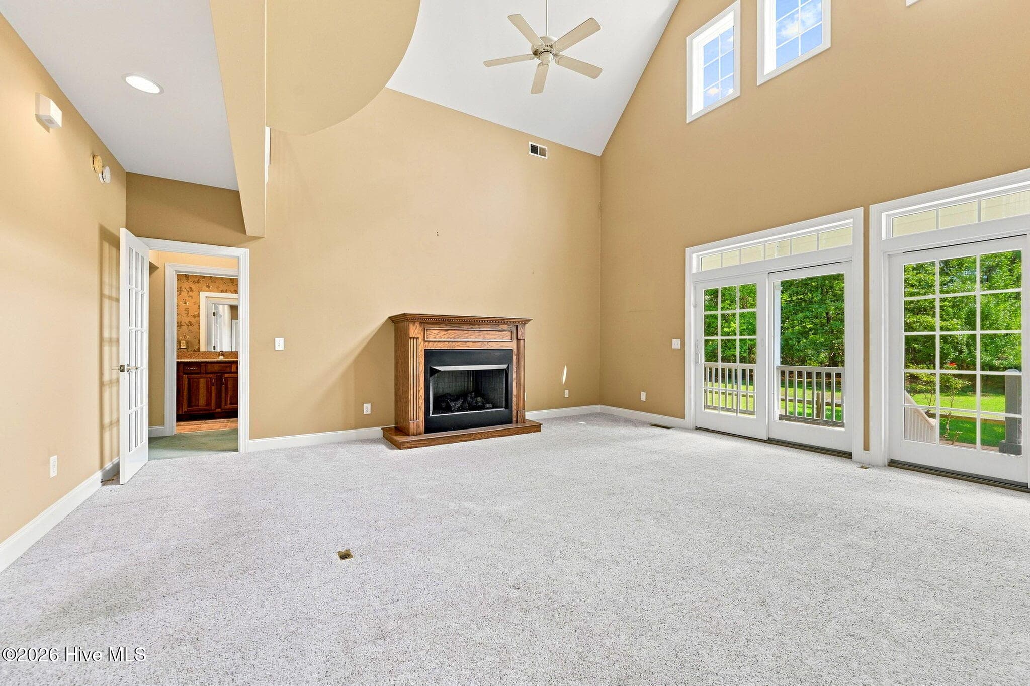 Single Family Residence at 303 Creekview Drive, Hampstead, NC 28443, photo 20 of 56