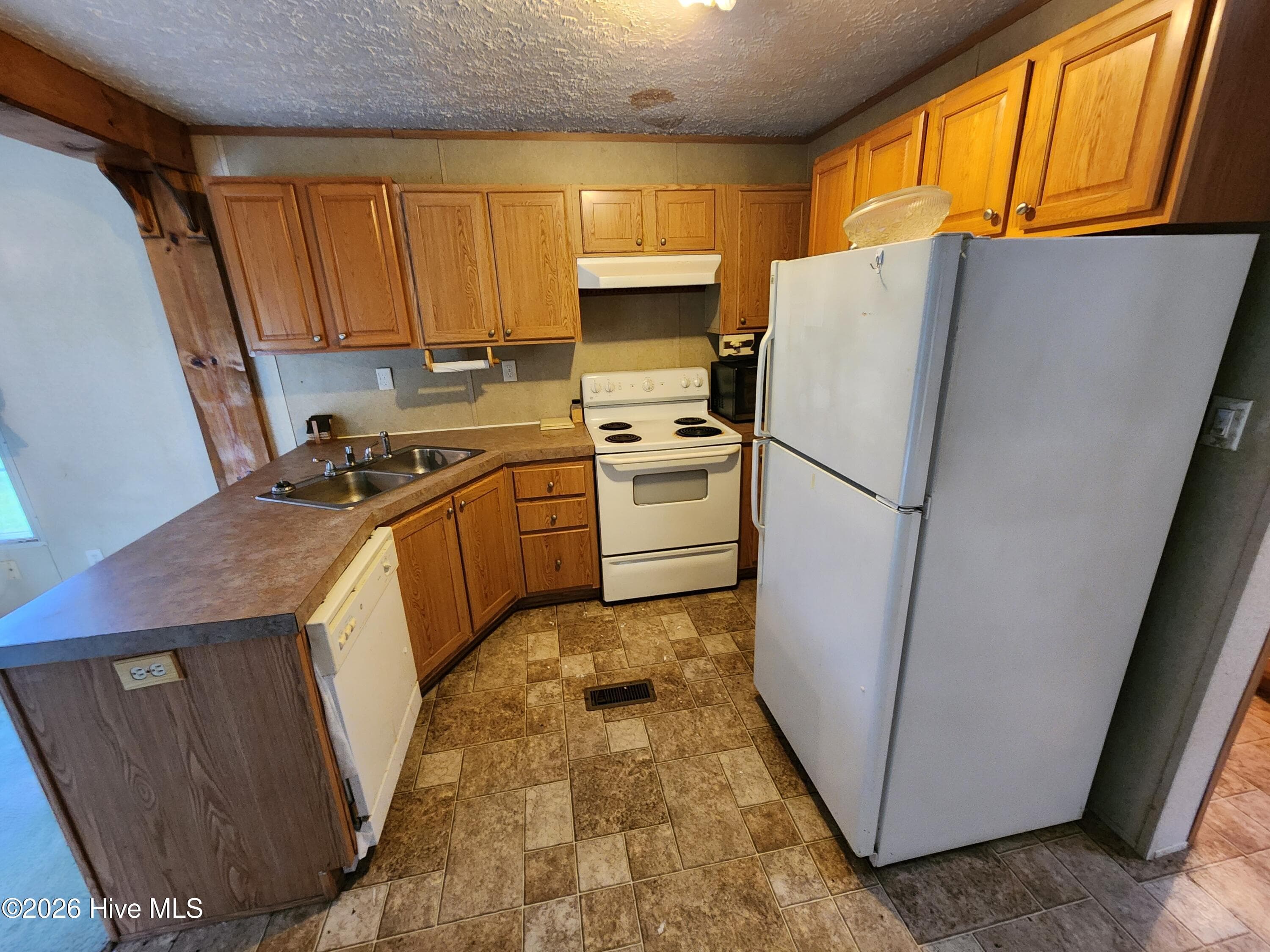Single Family Residence at 140 Maple Drive, Washington, GA 30673, photo 7 of 11