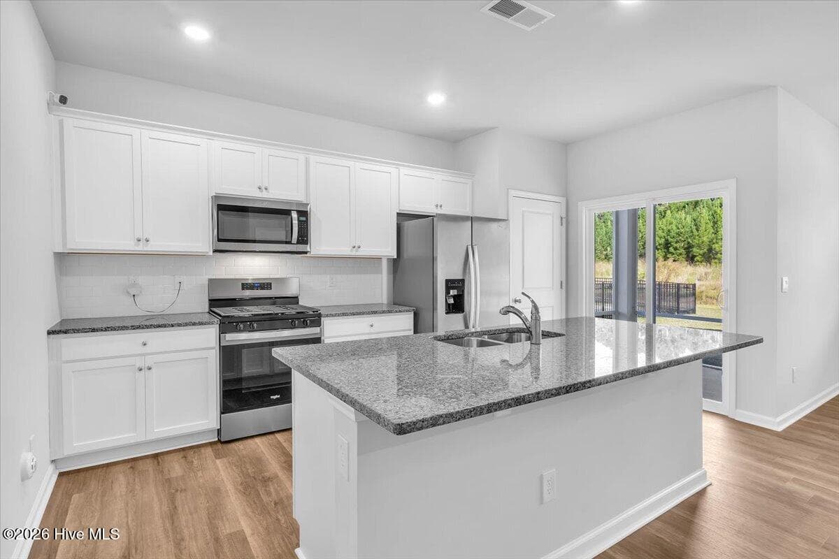 Single Family Residence at 3109 Lochgreen Circle, Leland, NC 28451, photo 10 of 60