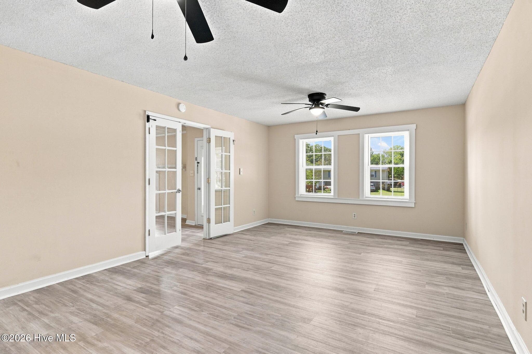 Single Family Residence at 17 Old Fort Shores Road, Chocowinity, NC 27817, photo 16 of 46